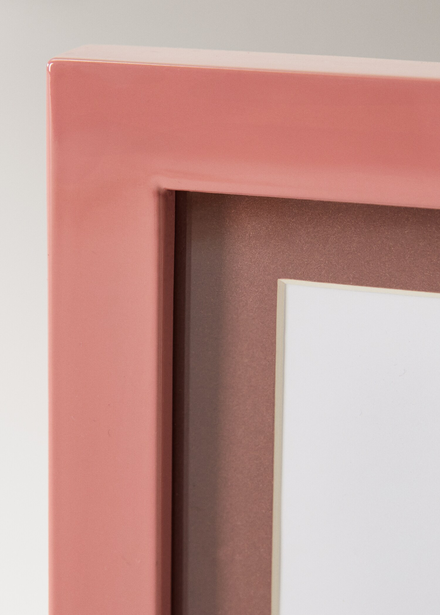 Small coloured lacquered frame - Details of the article 2