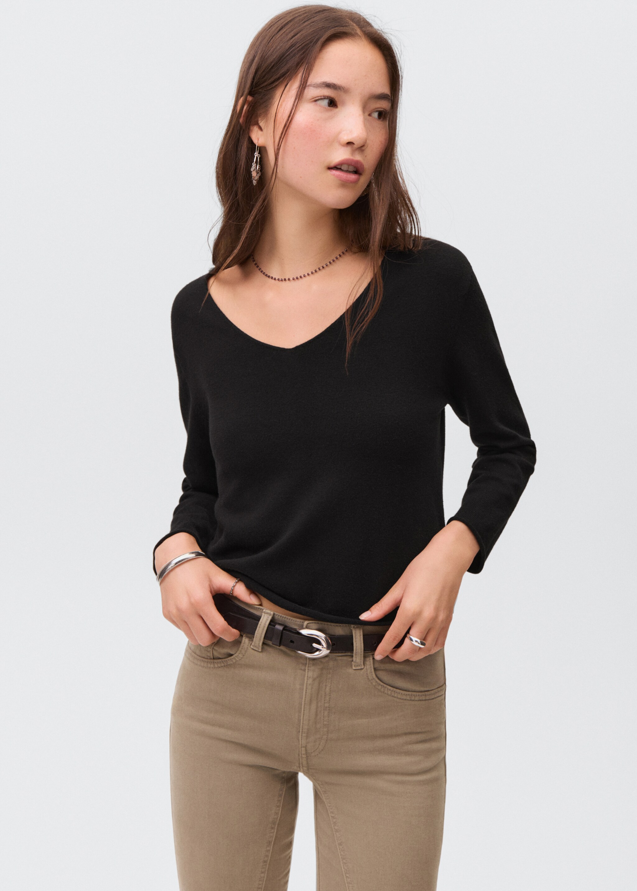 Pull en maille col en V uni - Plan moyen