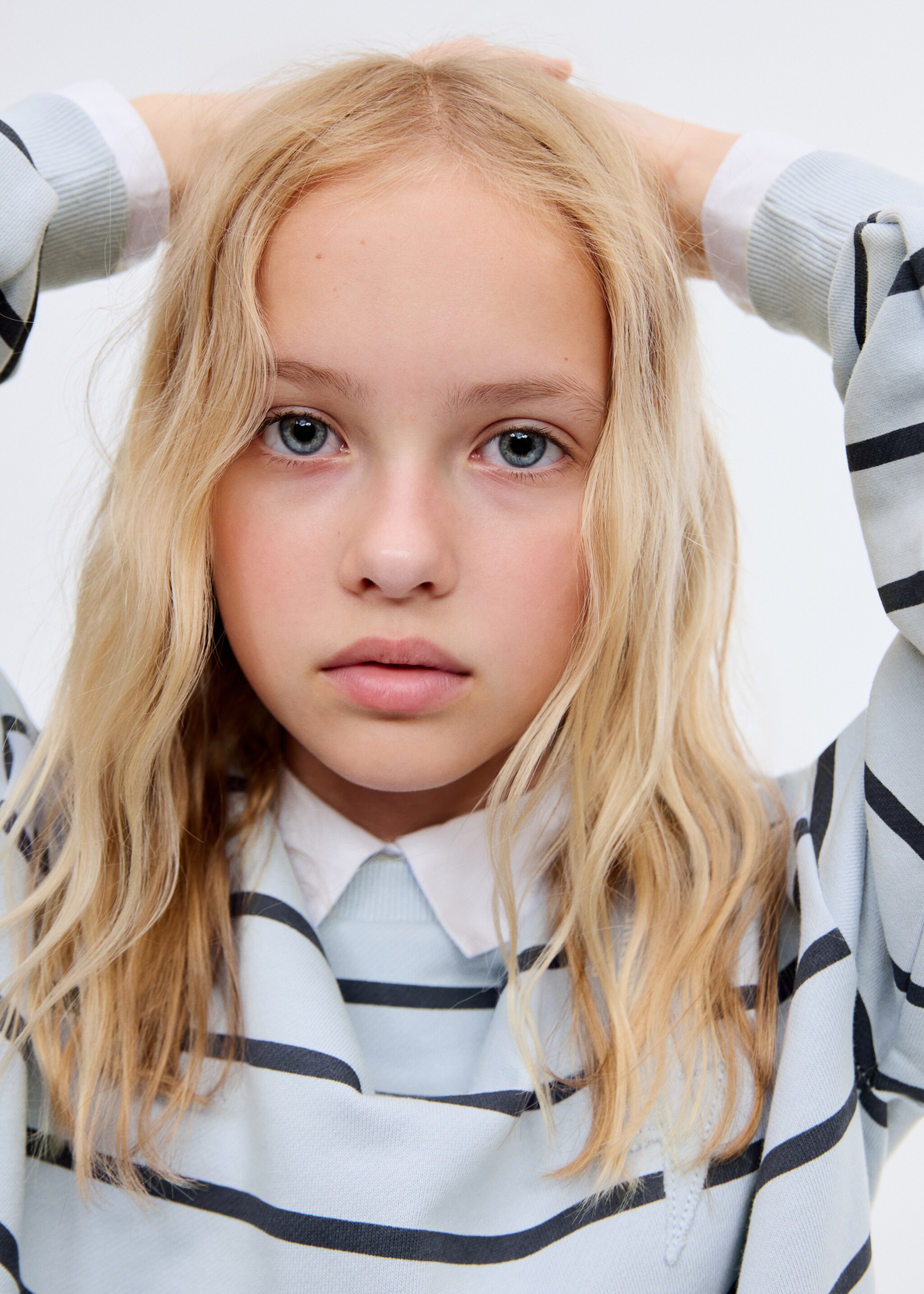 Embroidery striped sweatshirt - Details of the article 1