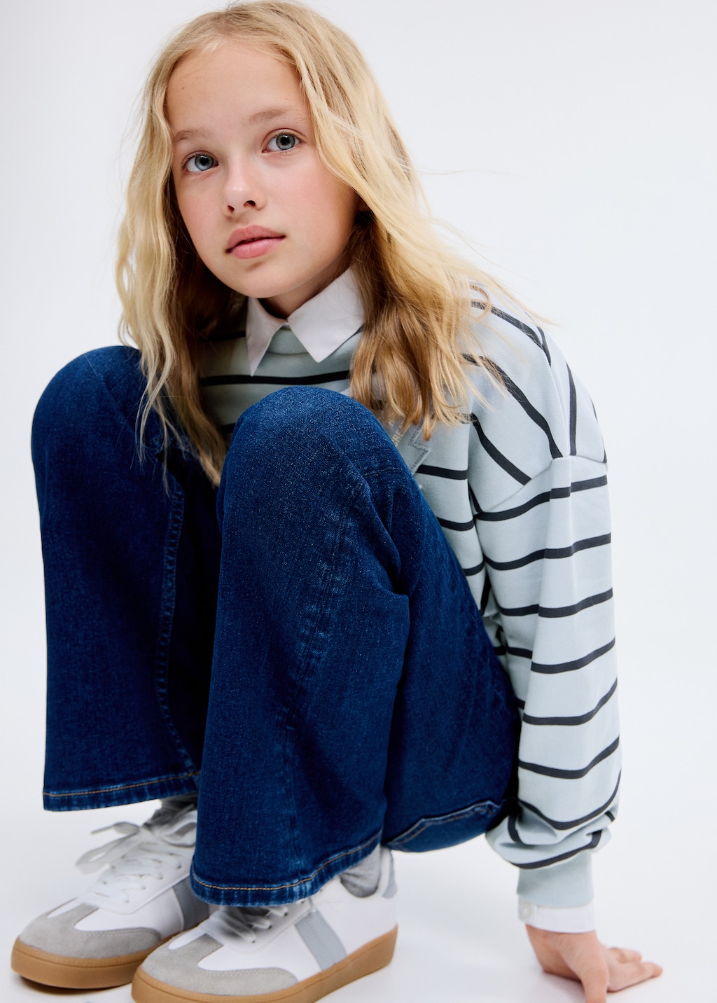 Embroidery striped sweatshirt
