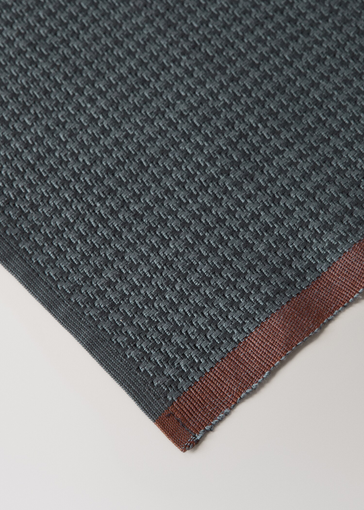 Checked cotton placemat - Details of the article 1