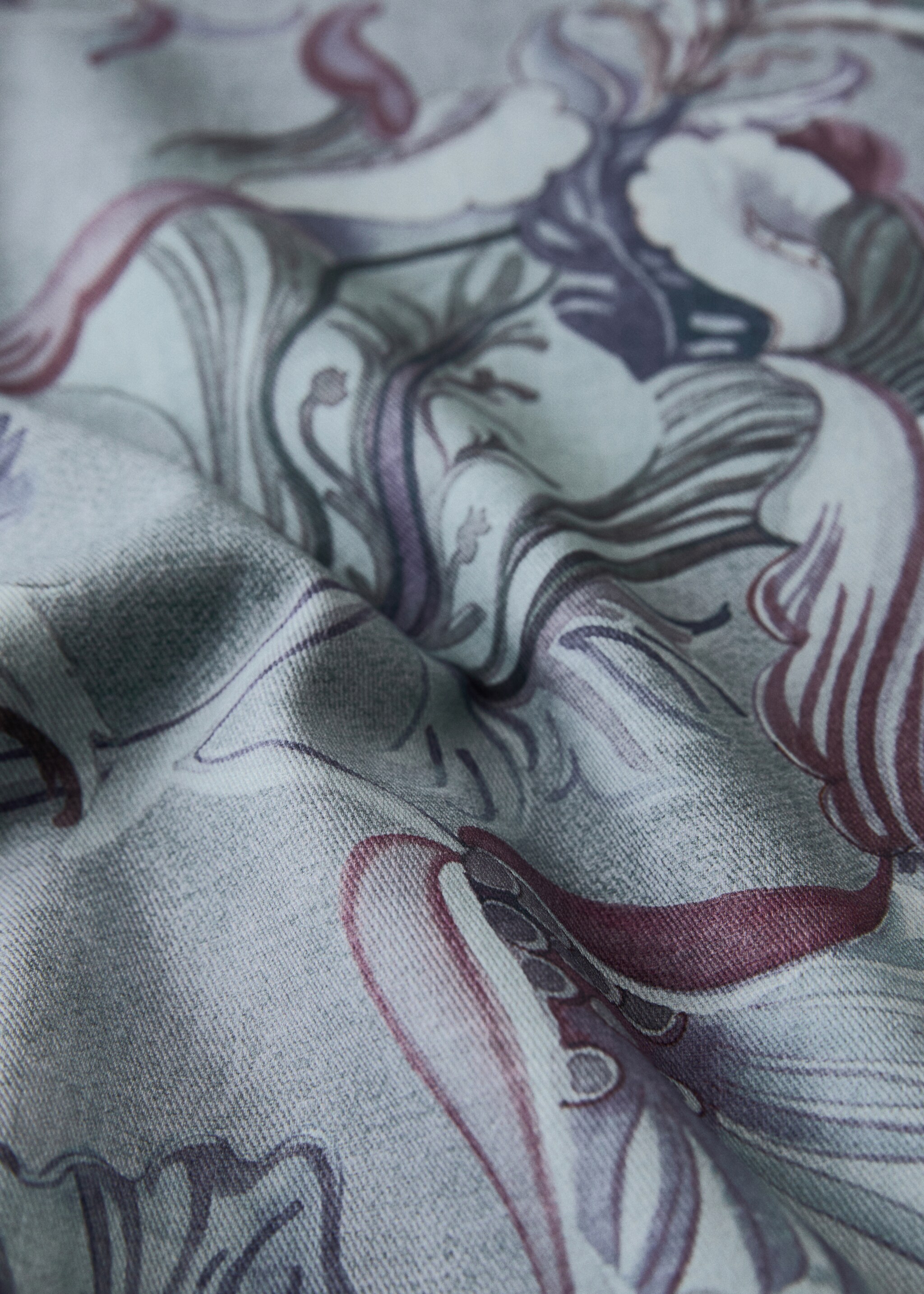 Floral cotton tablecloth for 6 to 8 guests - Details of the article 2, Ink Blue. Ref: 17013330-00.
