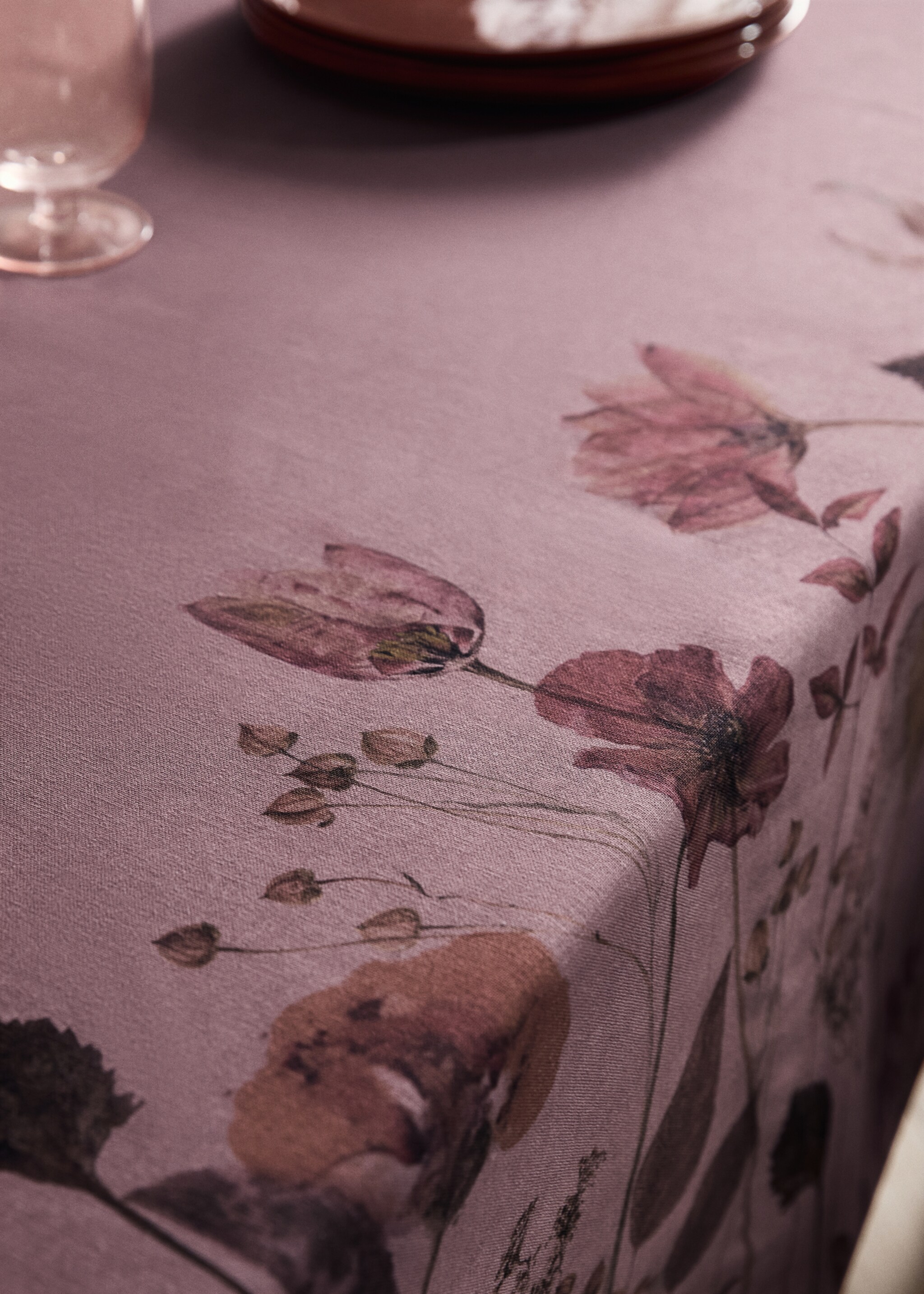 Color flowers cotton linen tablecloth 6 to 8 diners - Details of the article 7, Cherry. Ref: 17013335-00.
