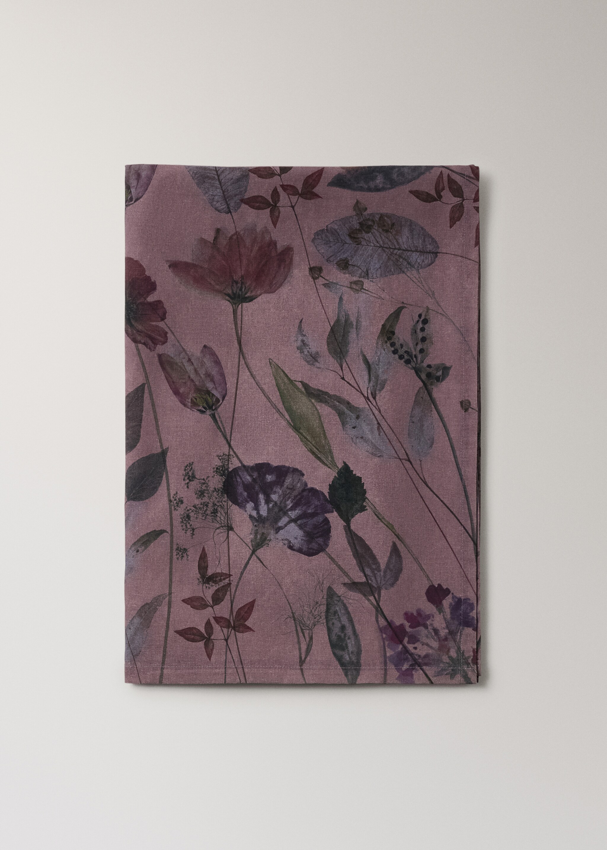 Cotton linen floral-print tablecloth for 8 to 10 diners - Article without model, Plum. Ref: 17013336-00.