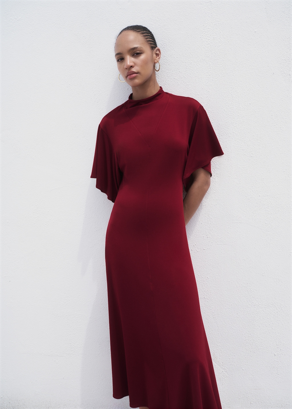 Vestido evasé manga acampanada