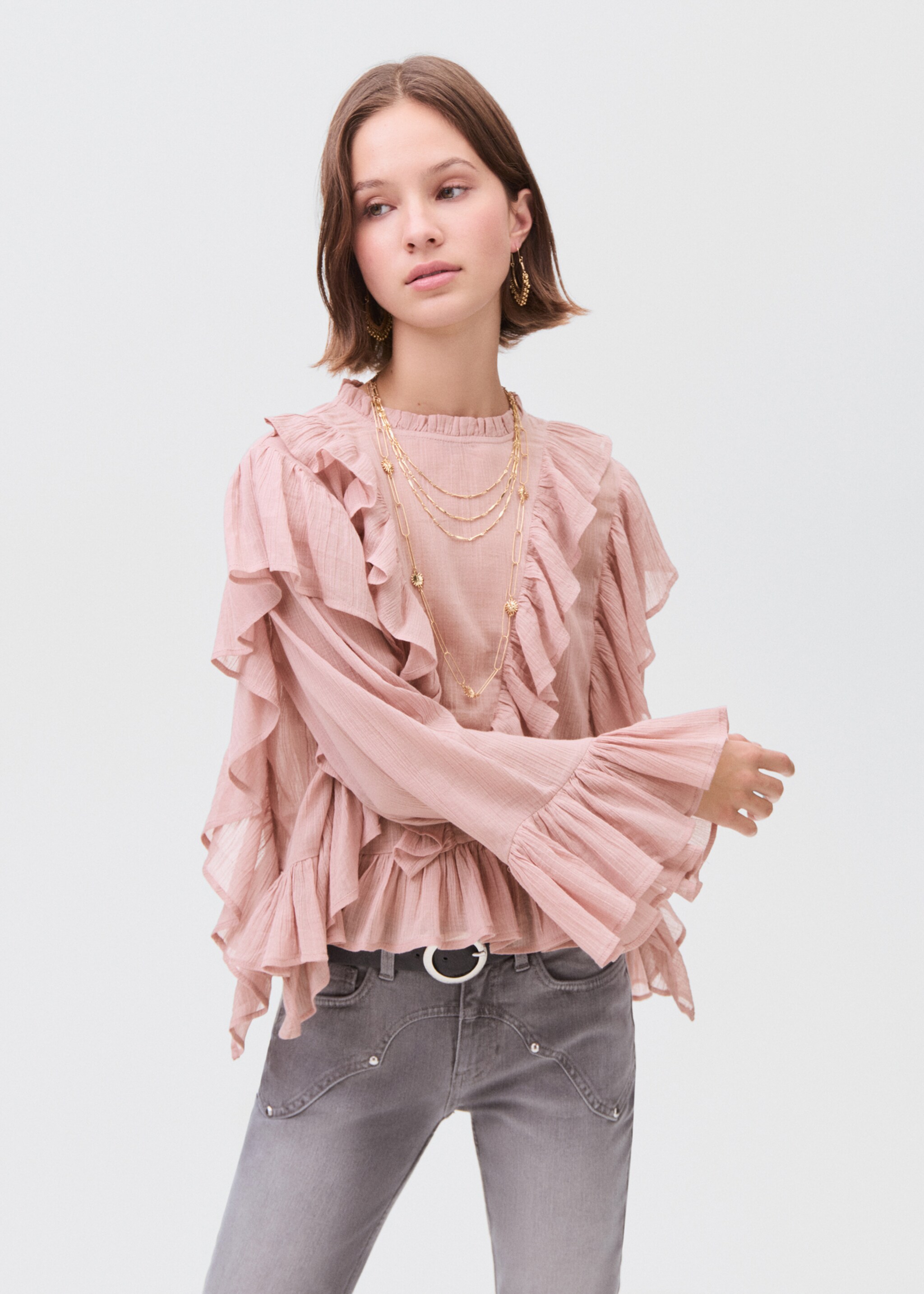 Blusa com folhos - Plano médio