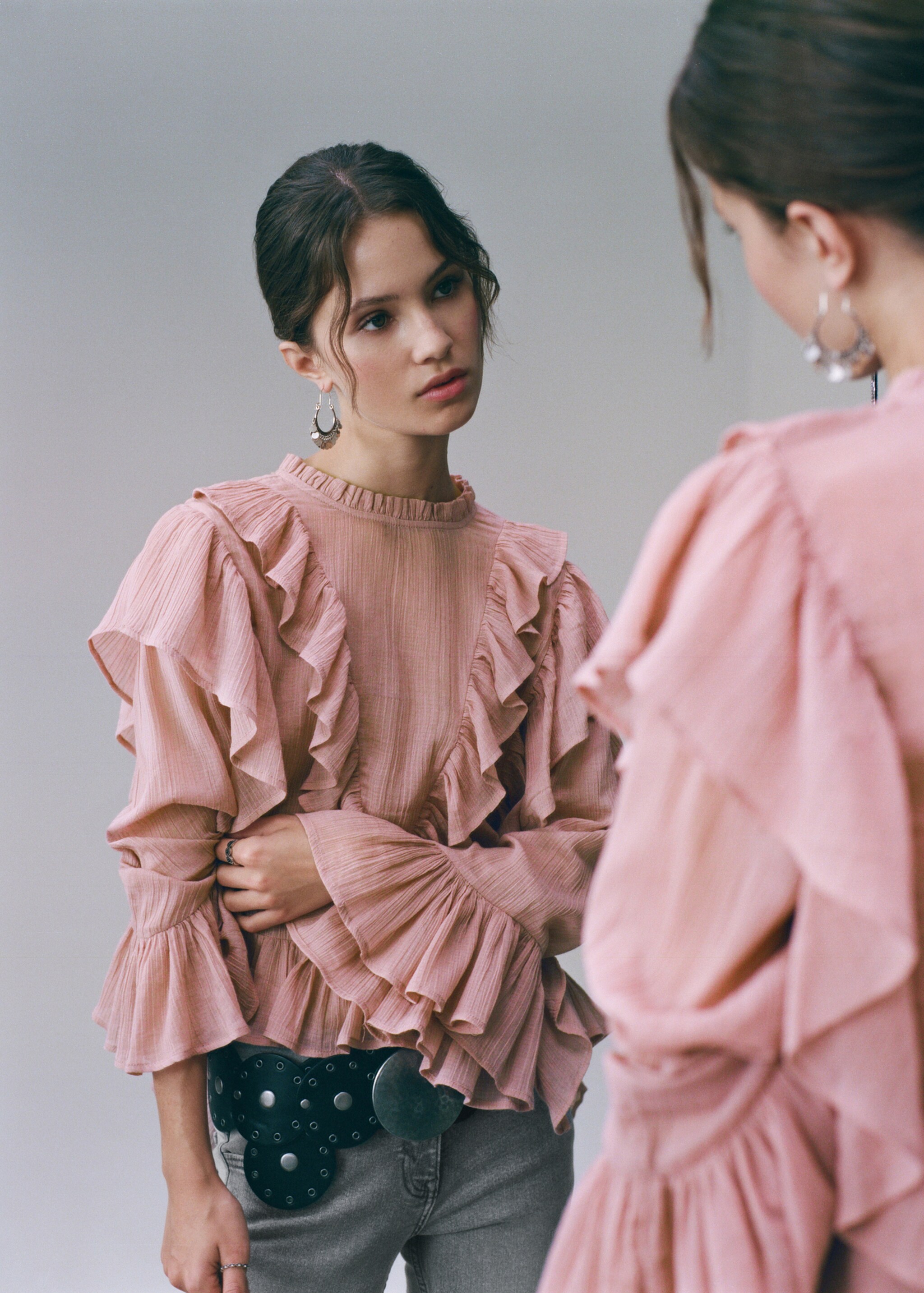 Ruffled blouse - Details of the article 5, Pink. Ref: 17014081-00.