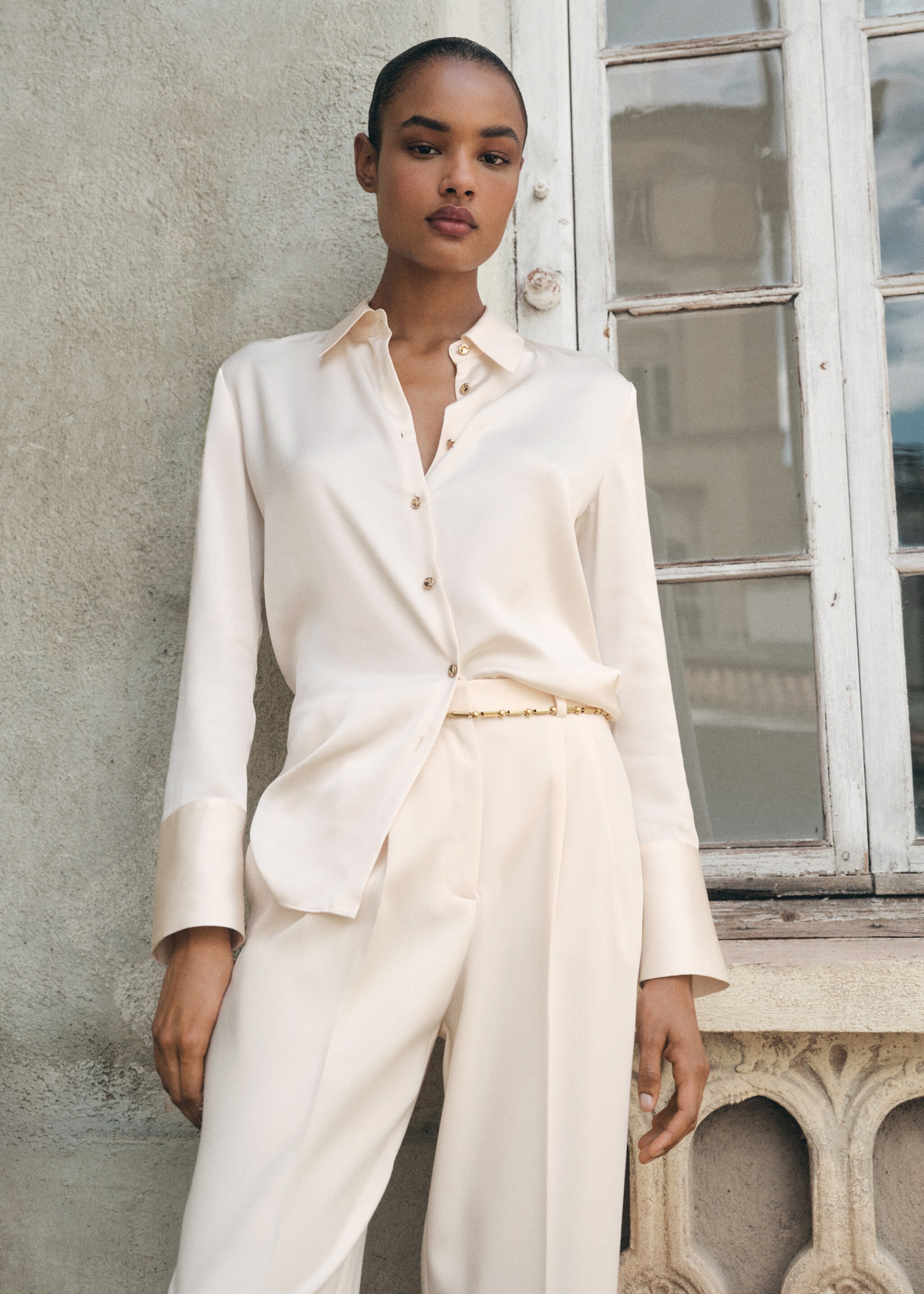 Satin finish flowy shirt - Medium plane