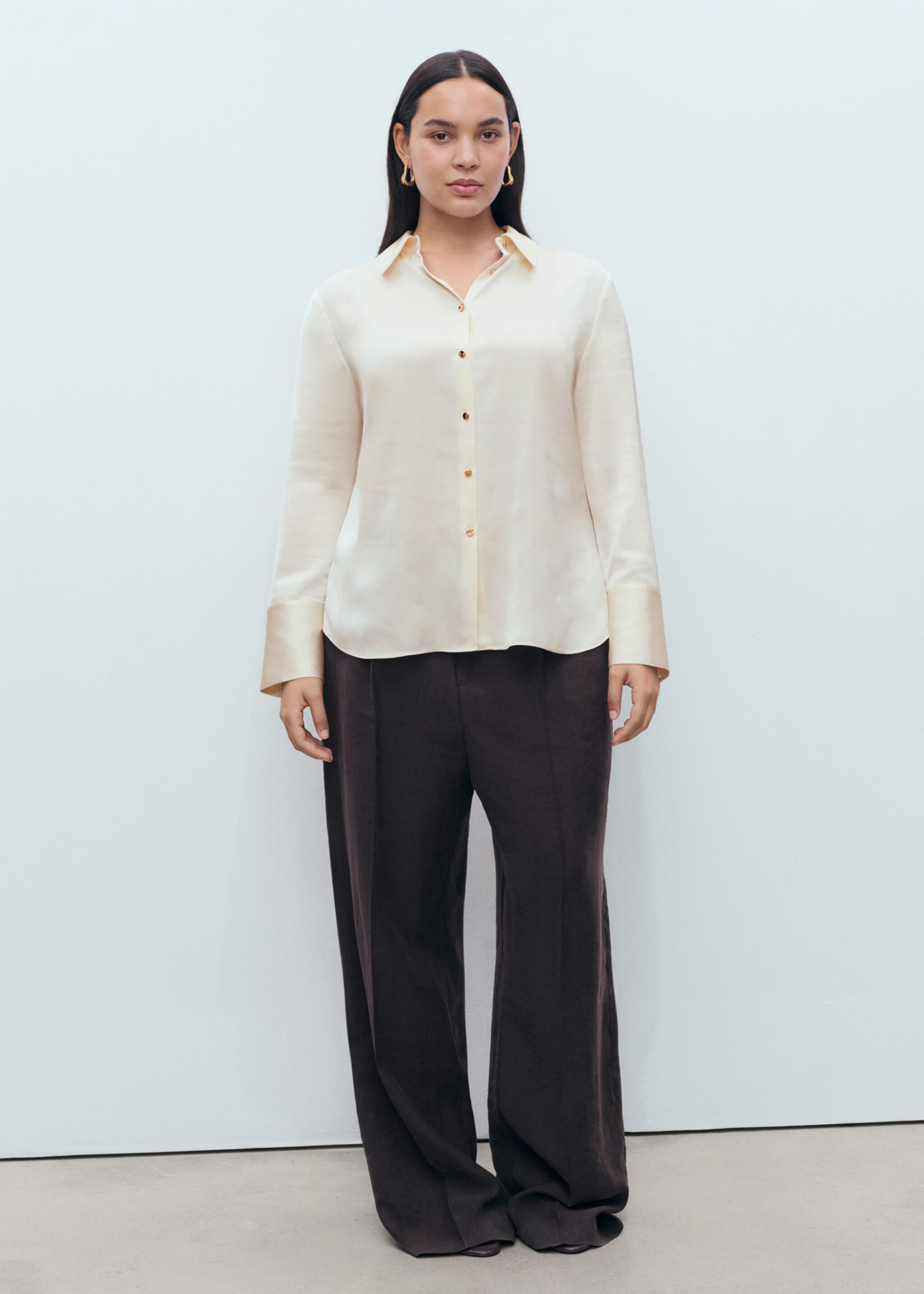 Satin finish flowy shirt - Details of the article 3