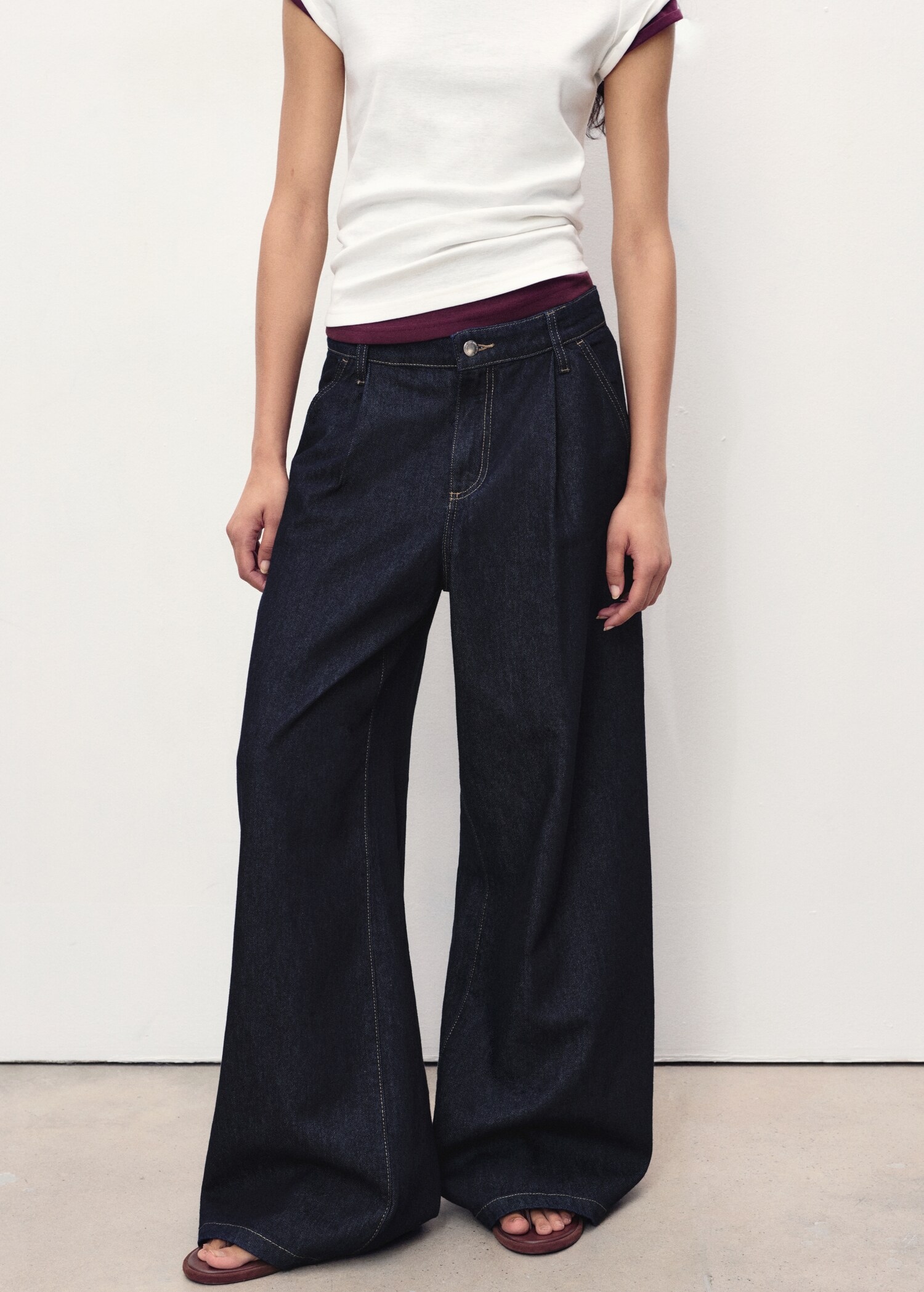 Wide-leg pleated jeans - Medium plane
