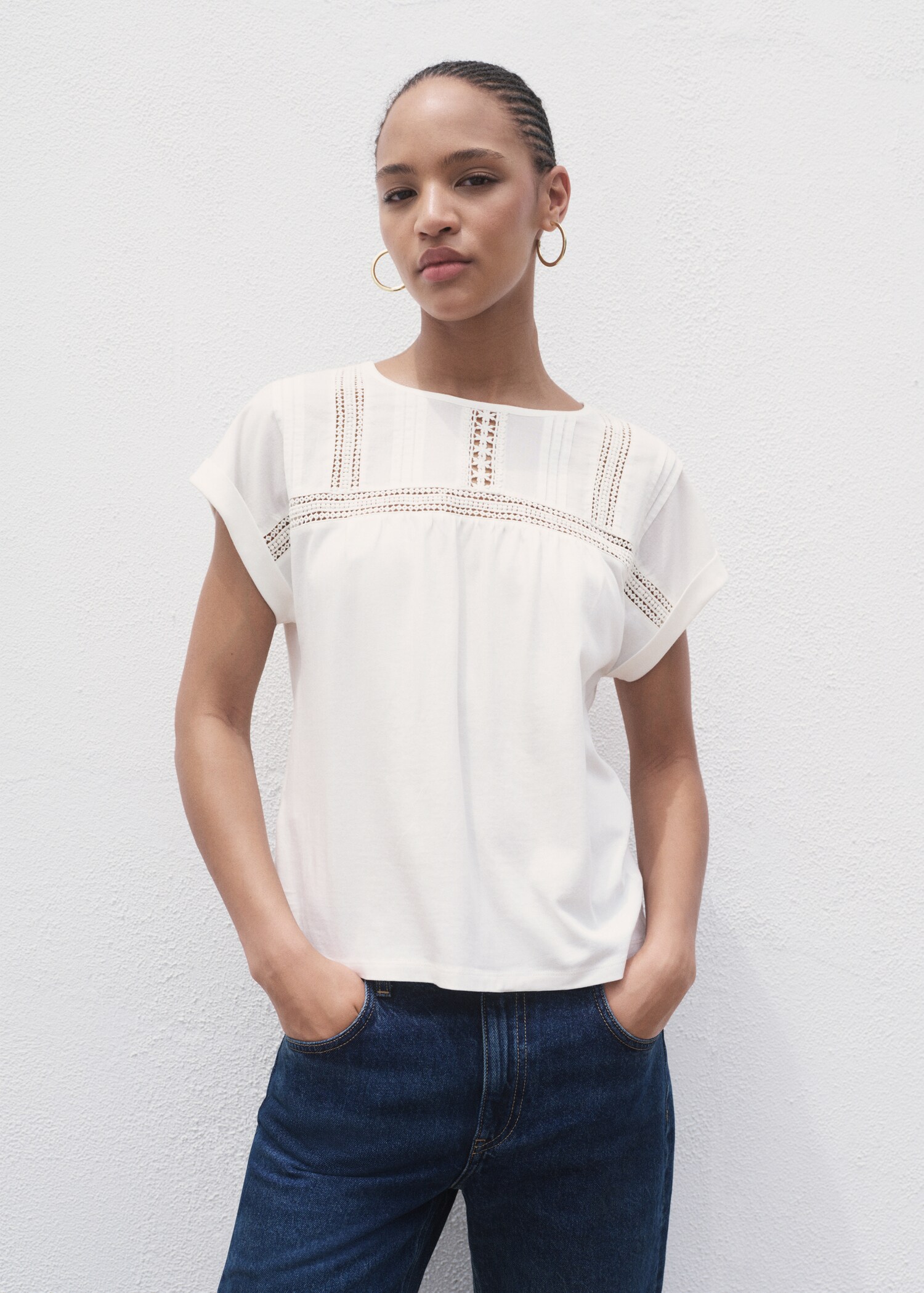 Camiseta algodón detalles calados - Plano medio