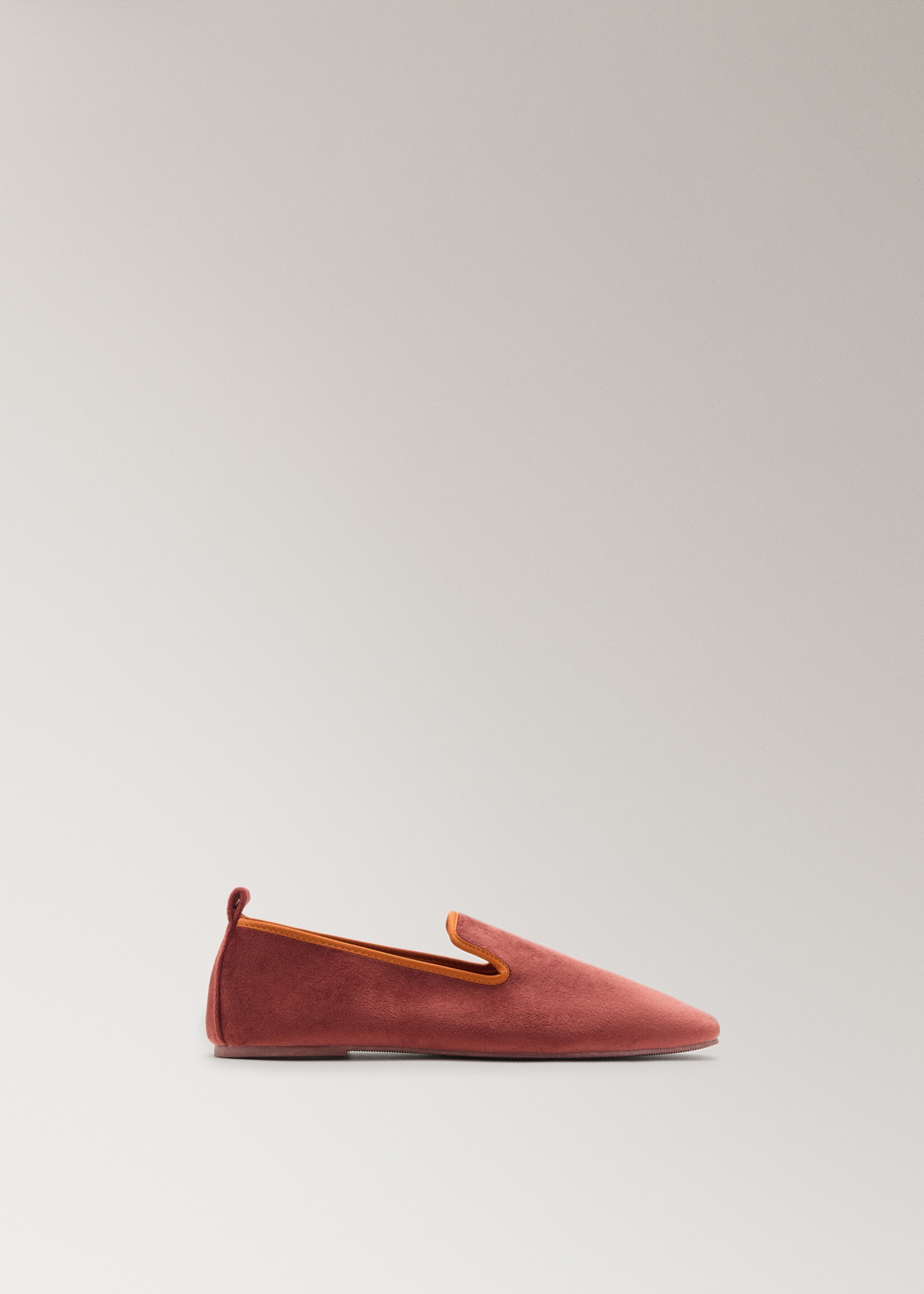 Velour slippers with piping - Article without model, Brown. Ref: 17014107-00.