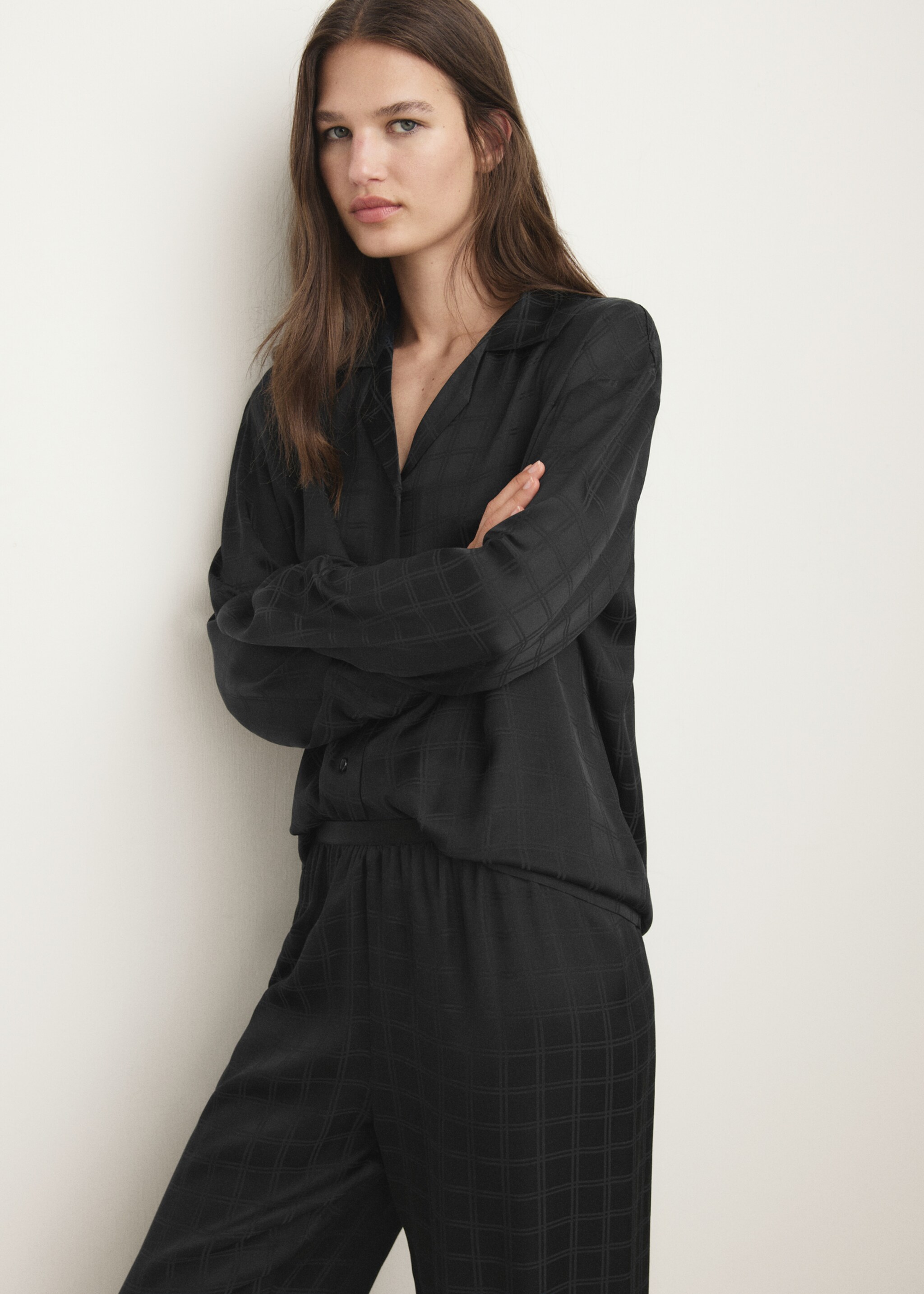 Rayon check pyjama trousers - Details of the article 1, Black. Ref: 17014111-00.