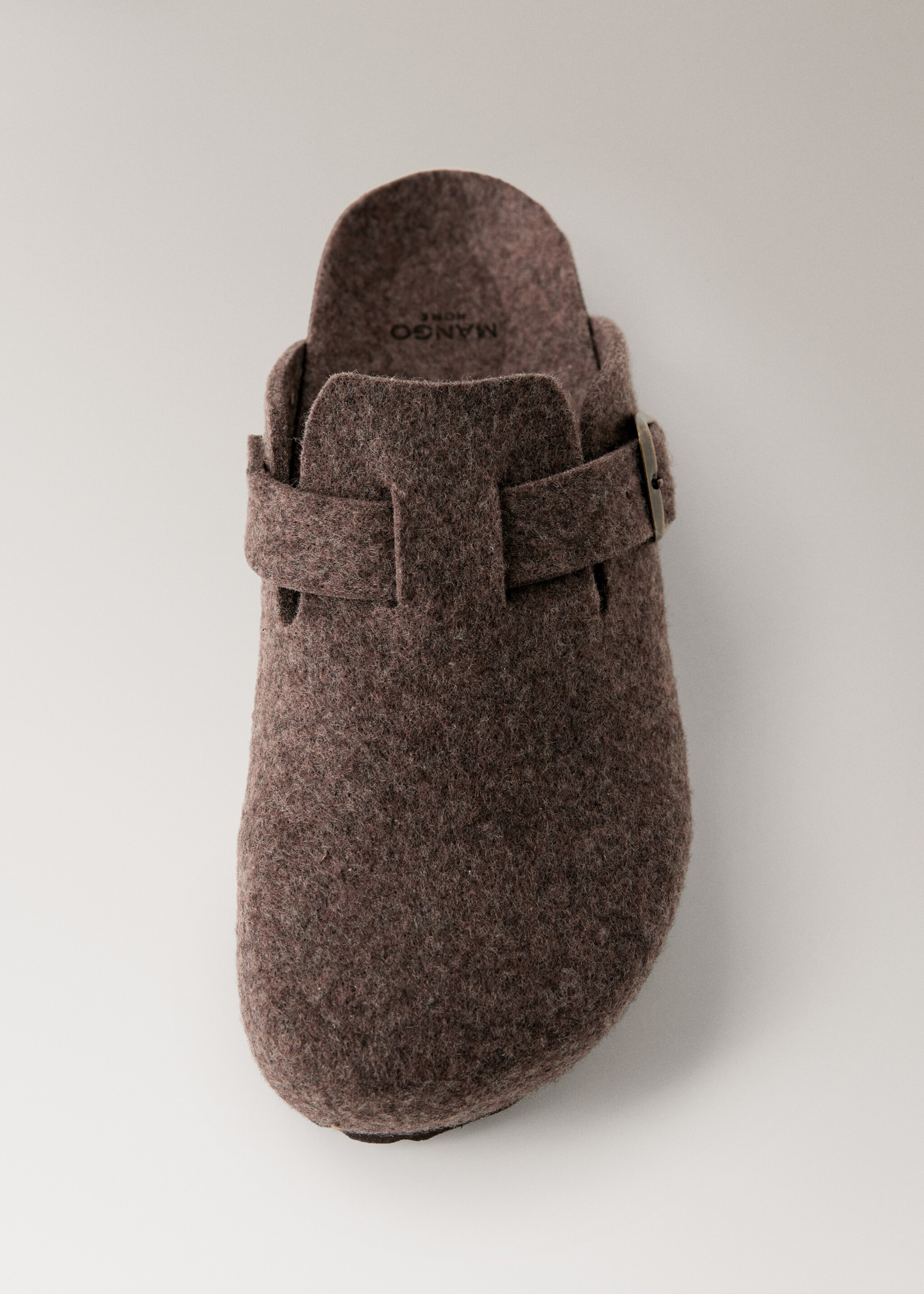 Slippers pom - Details of the article 2