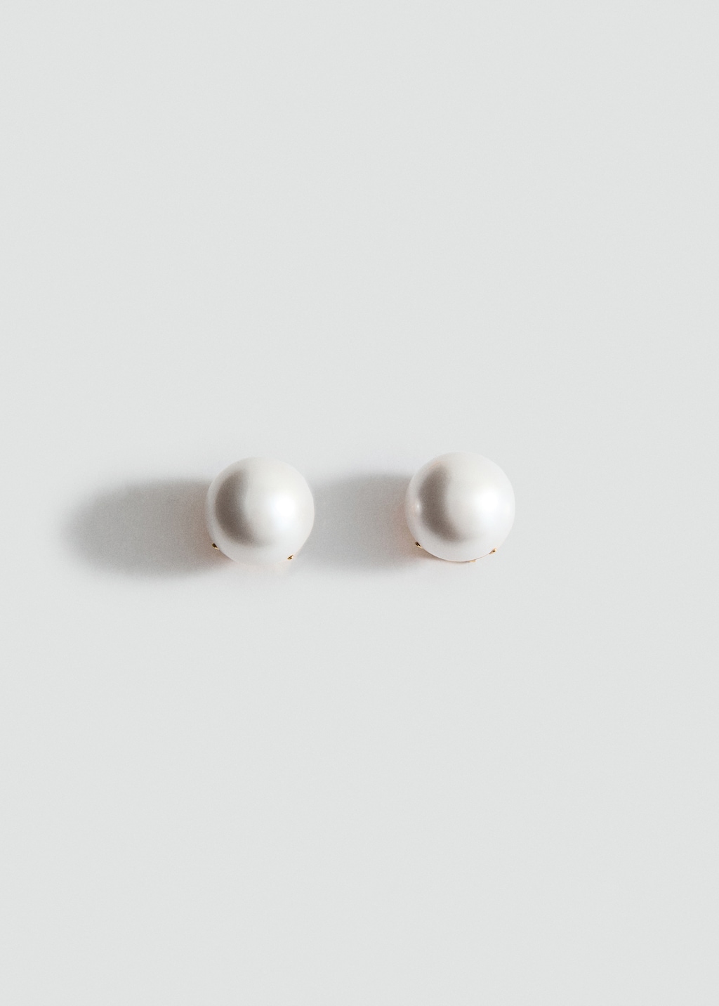 Pearl earrings