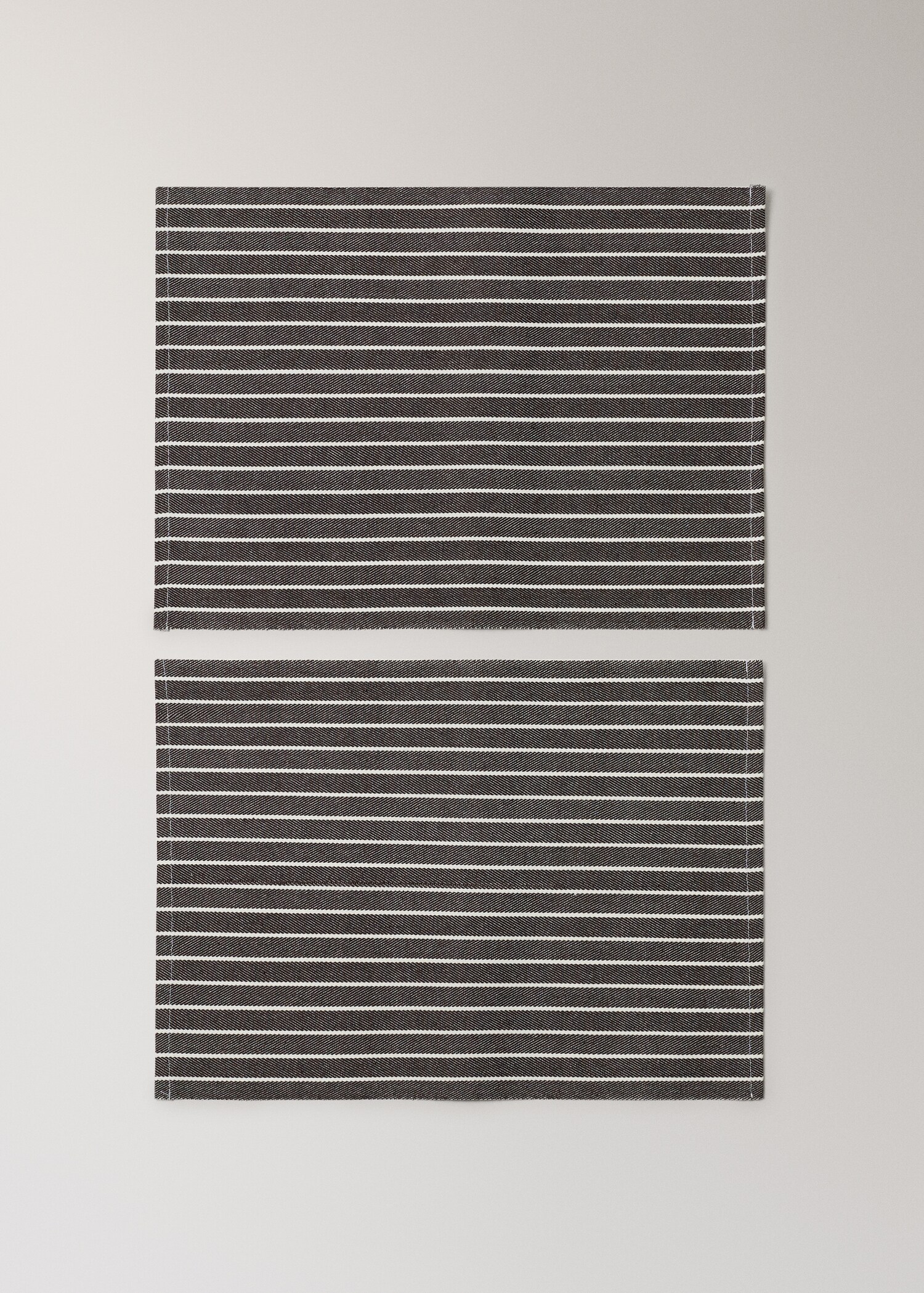 Cotton striped placemats - Article without model