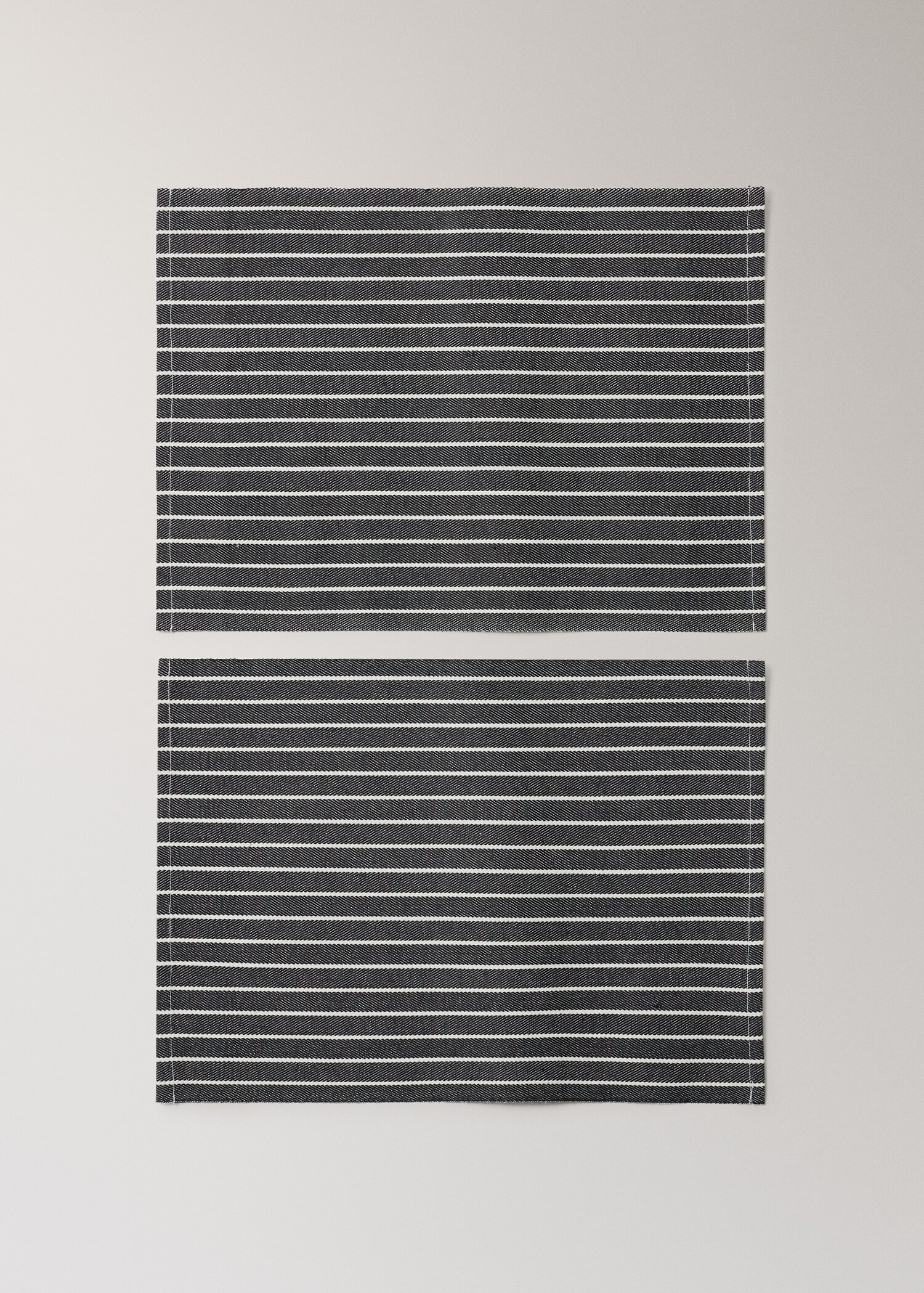 Cotton striped placemats - Article without model