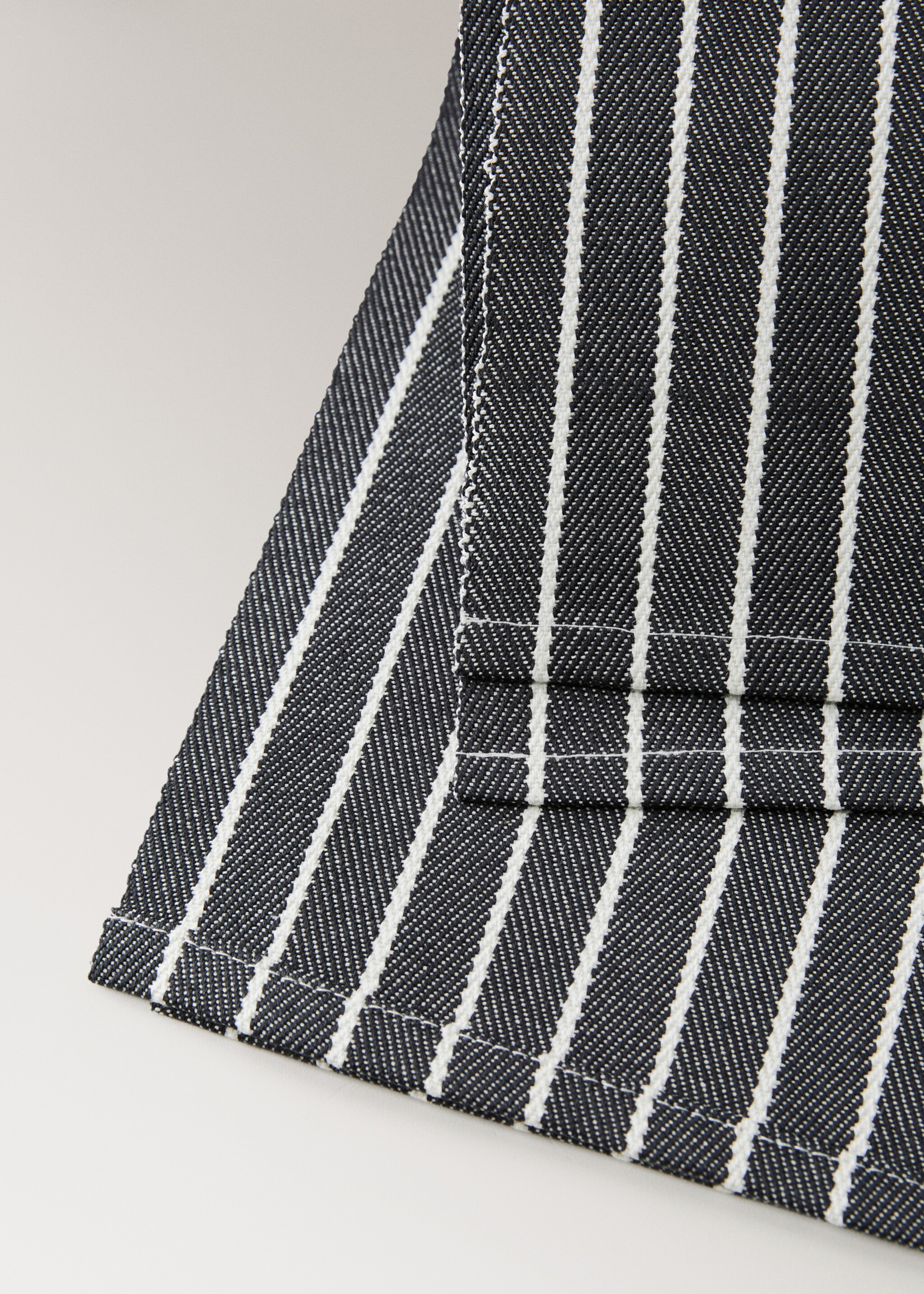 Cotton striped placemats - Details of the article 2, Black. Ref: 17014129-00.