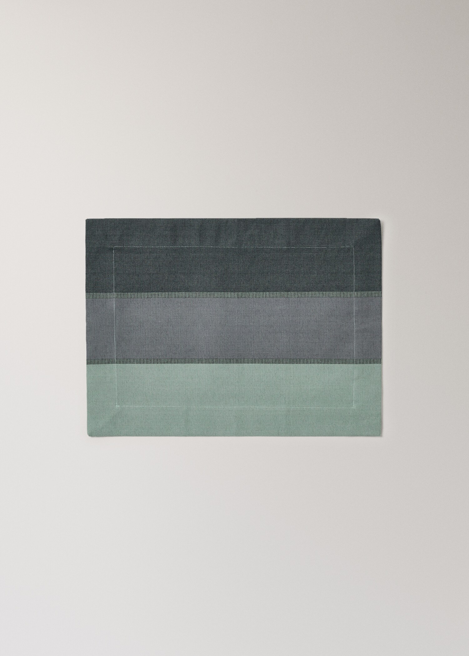 Cotton striped placemat in various colours - Article without model