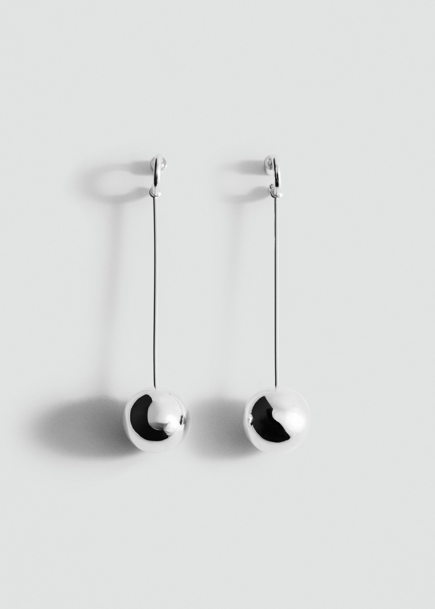 Boucles d'oreilles longues sphère - Article sans modèle