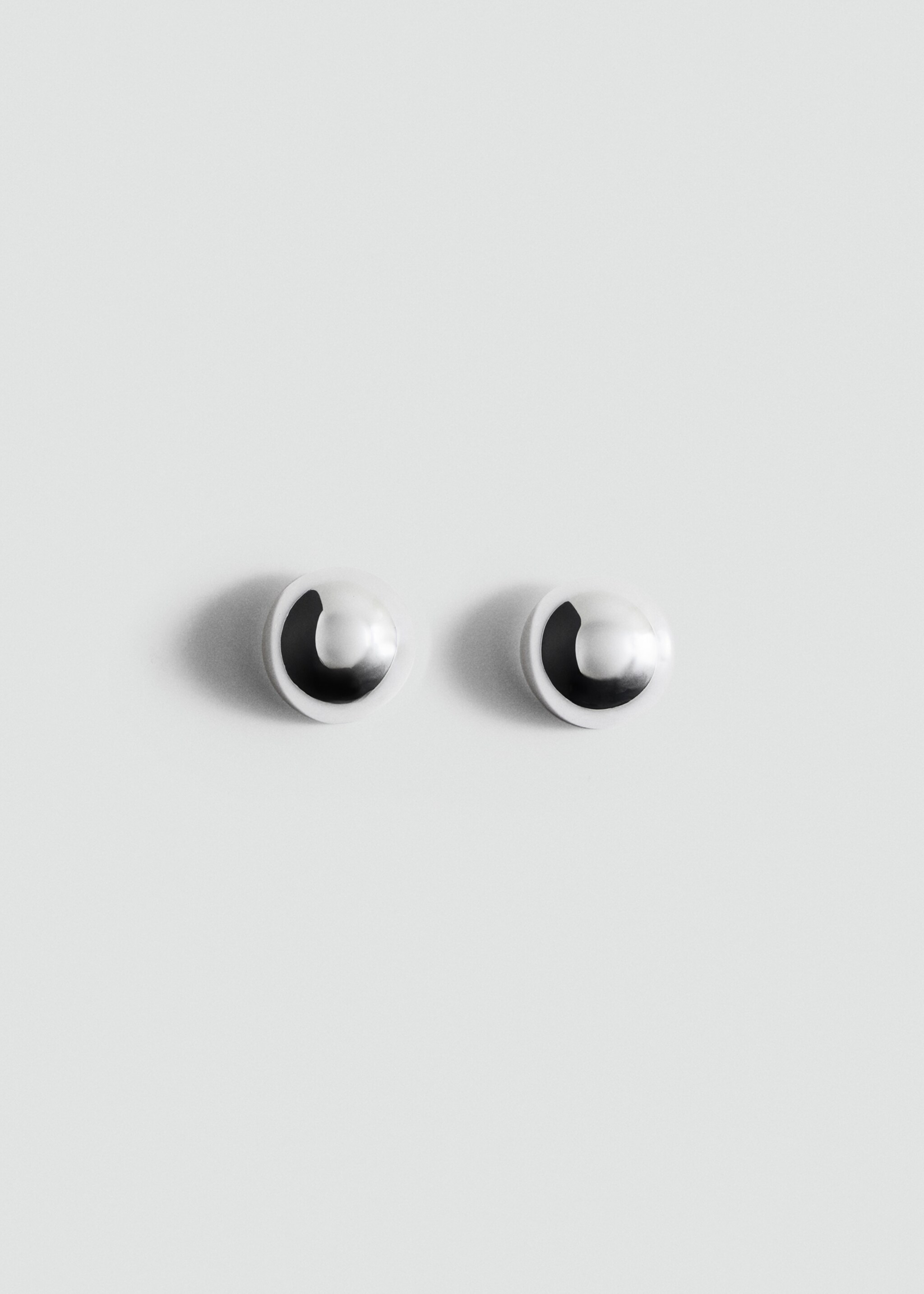 Pendientes redondos volumen - Artículo sin modelo
