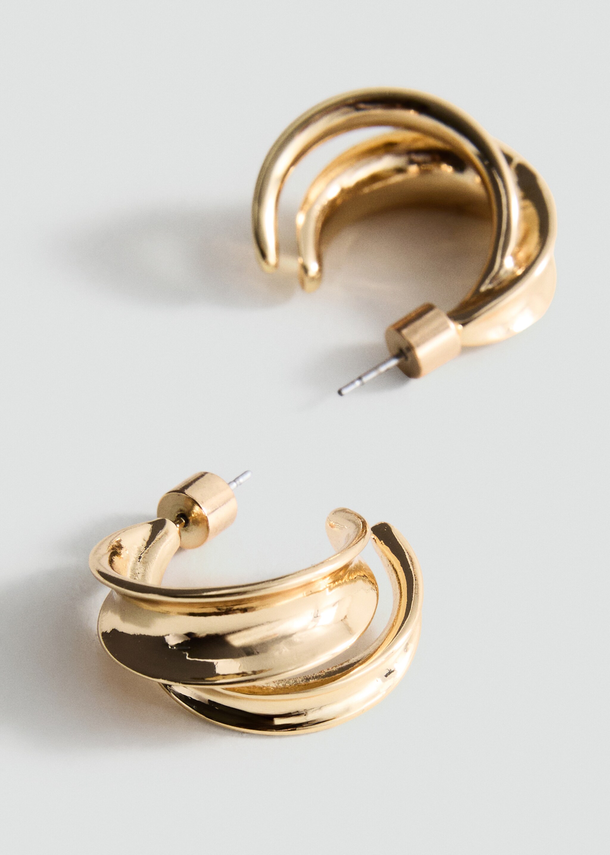 Pendientes aros entrelazados - Plano medio