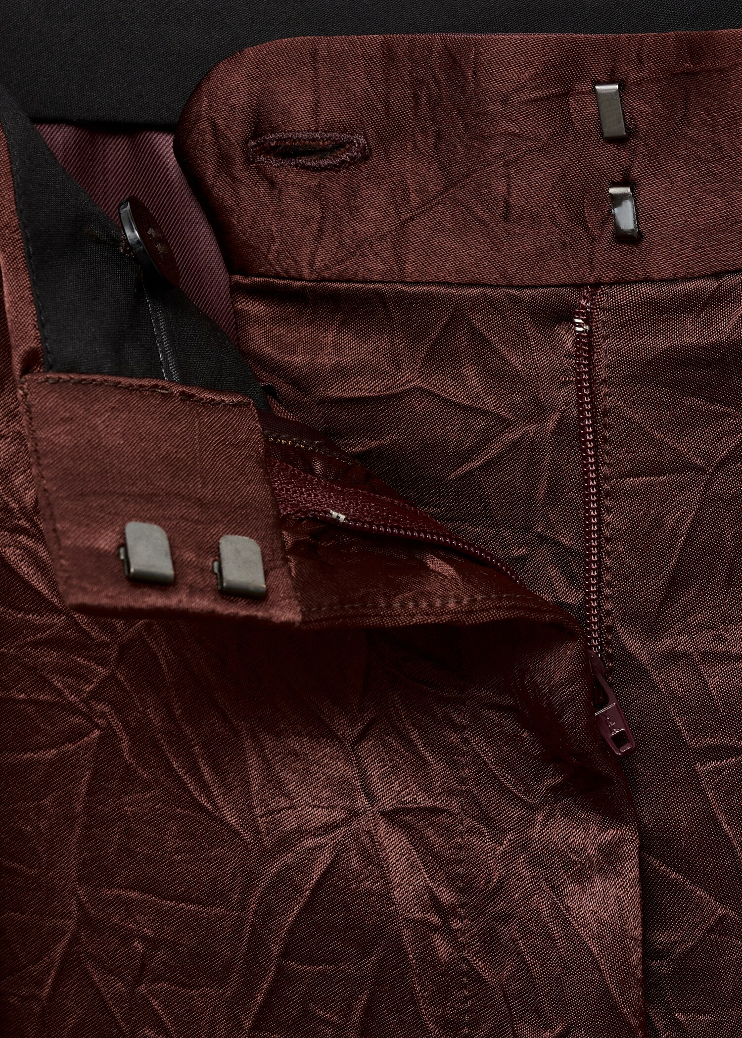 Gerade Hose mit Knittereffekt - Detail des Artikels 8