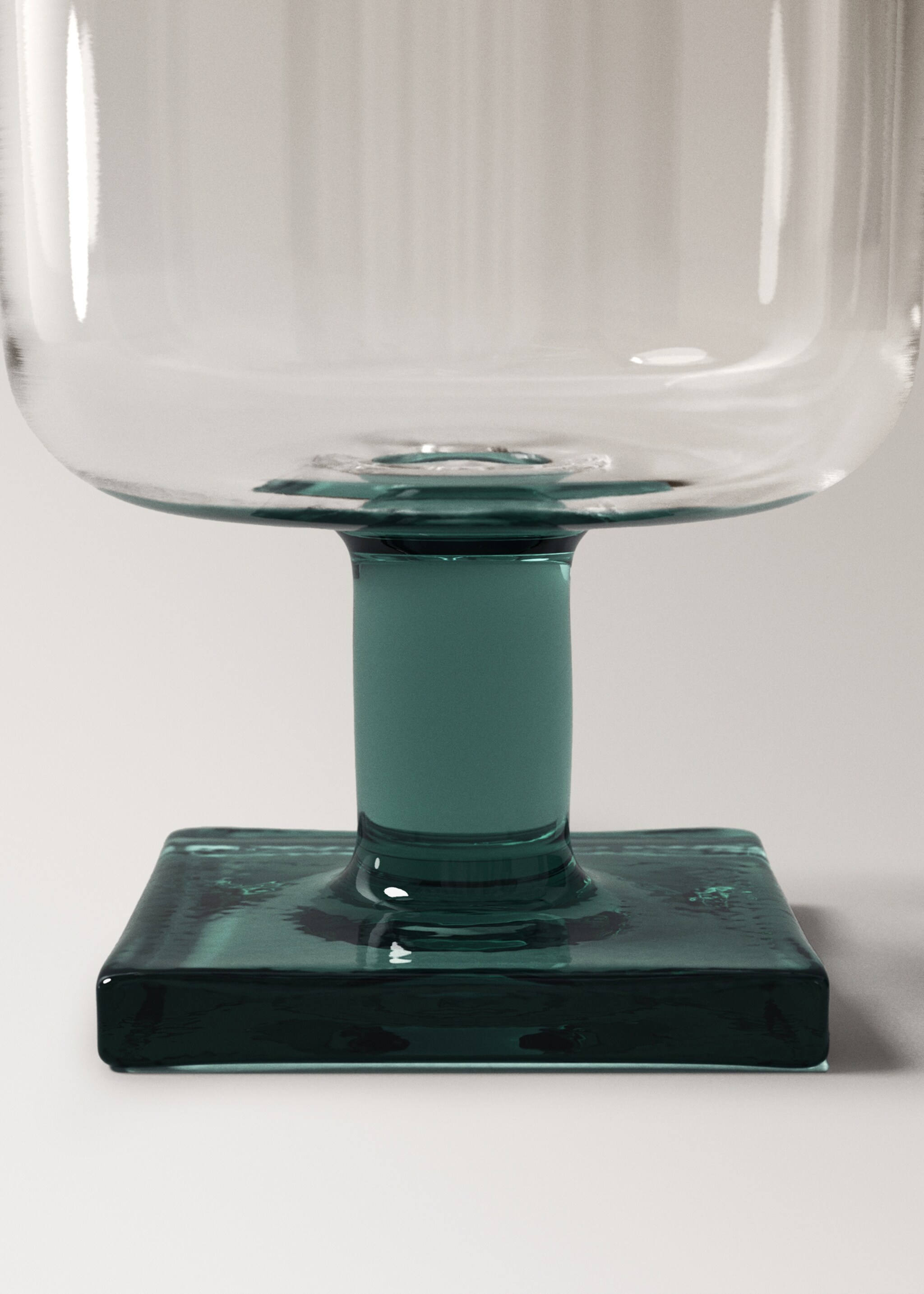 Borosilicate glass vase with coloured base - Details of the article 1, Brown. Ref: 17014445-00.