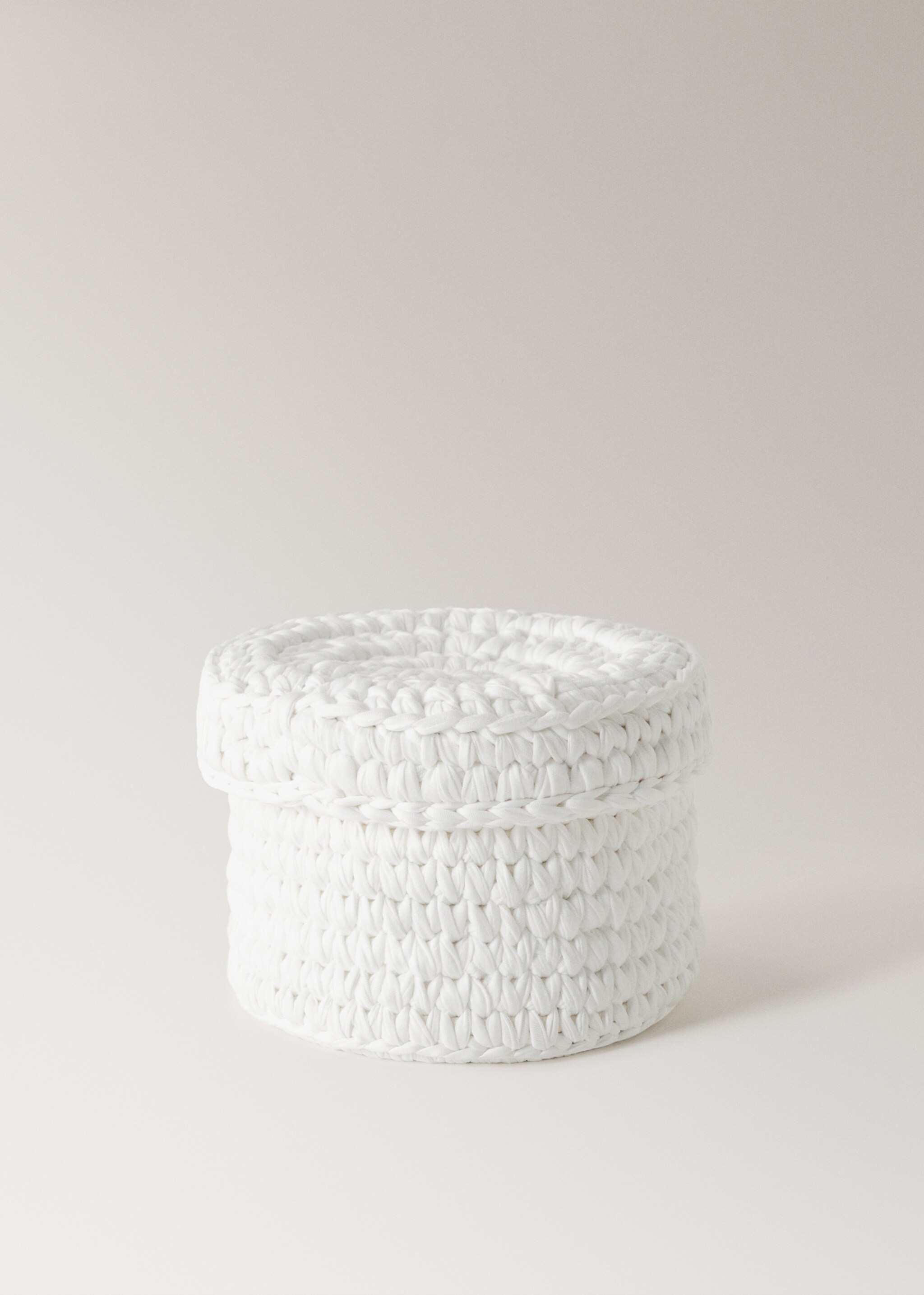 Panier moyen rond avec couvercle - Article sans modèle, Blanc. Ref: 17014783-00.