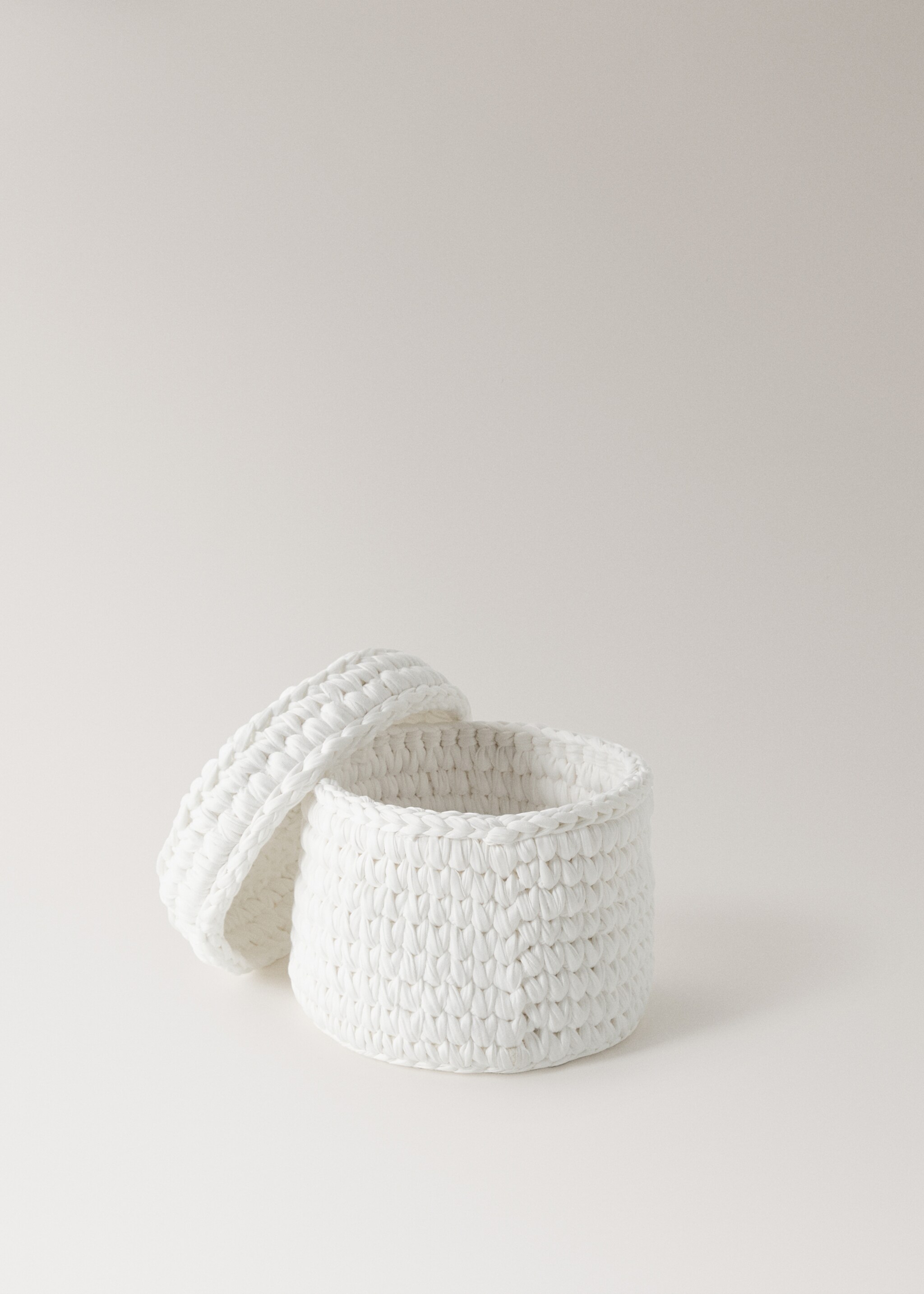 Panier moyen rond avec couvercle - Détail de l'article 1, Blanc. Ref: 17014783-00.
