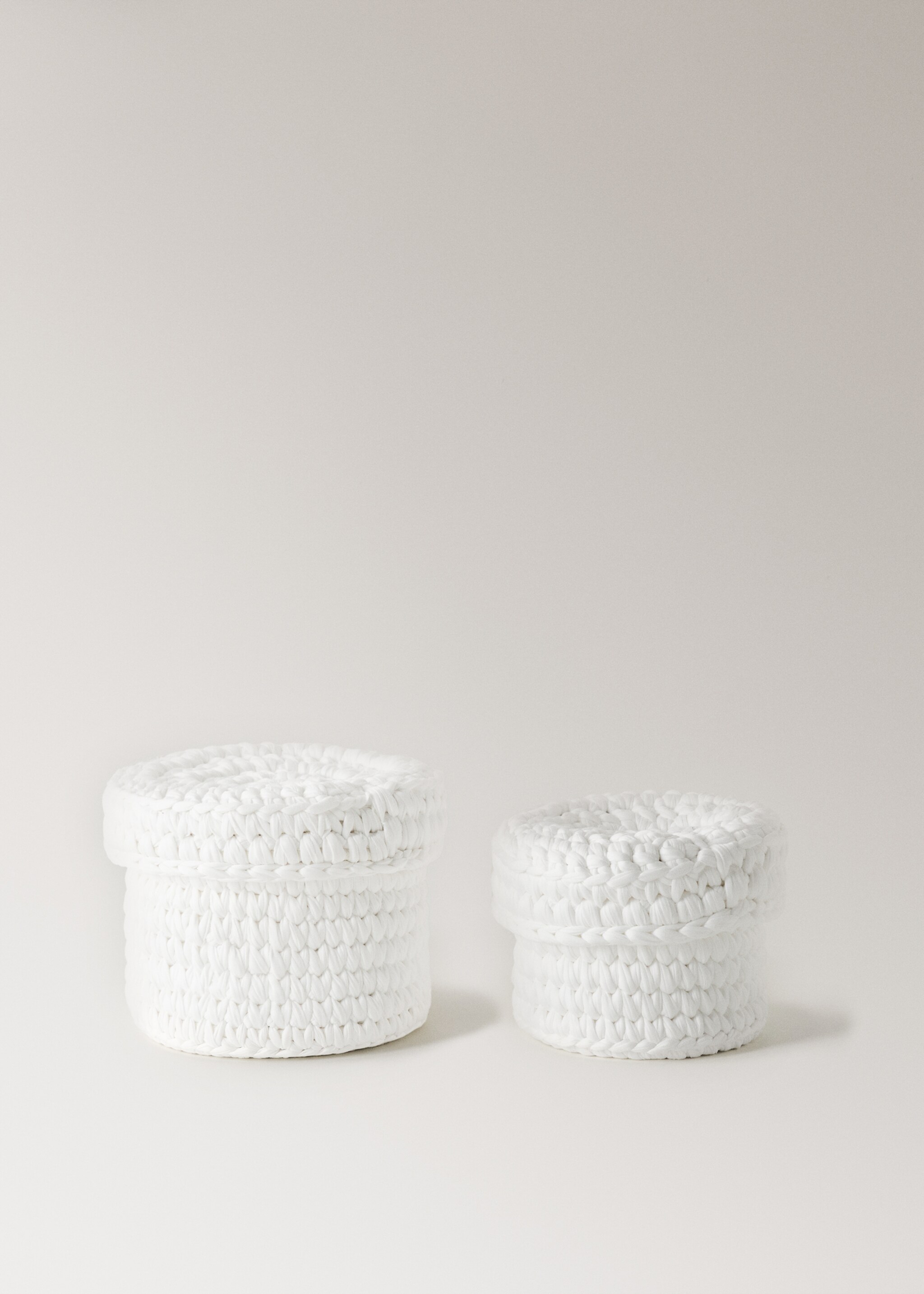 Panier moyen rond avec couvercle - Détail de l'article 3, Blanc. Ref: 17014783-00.