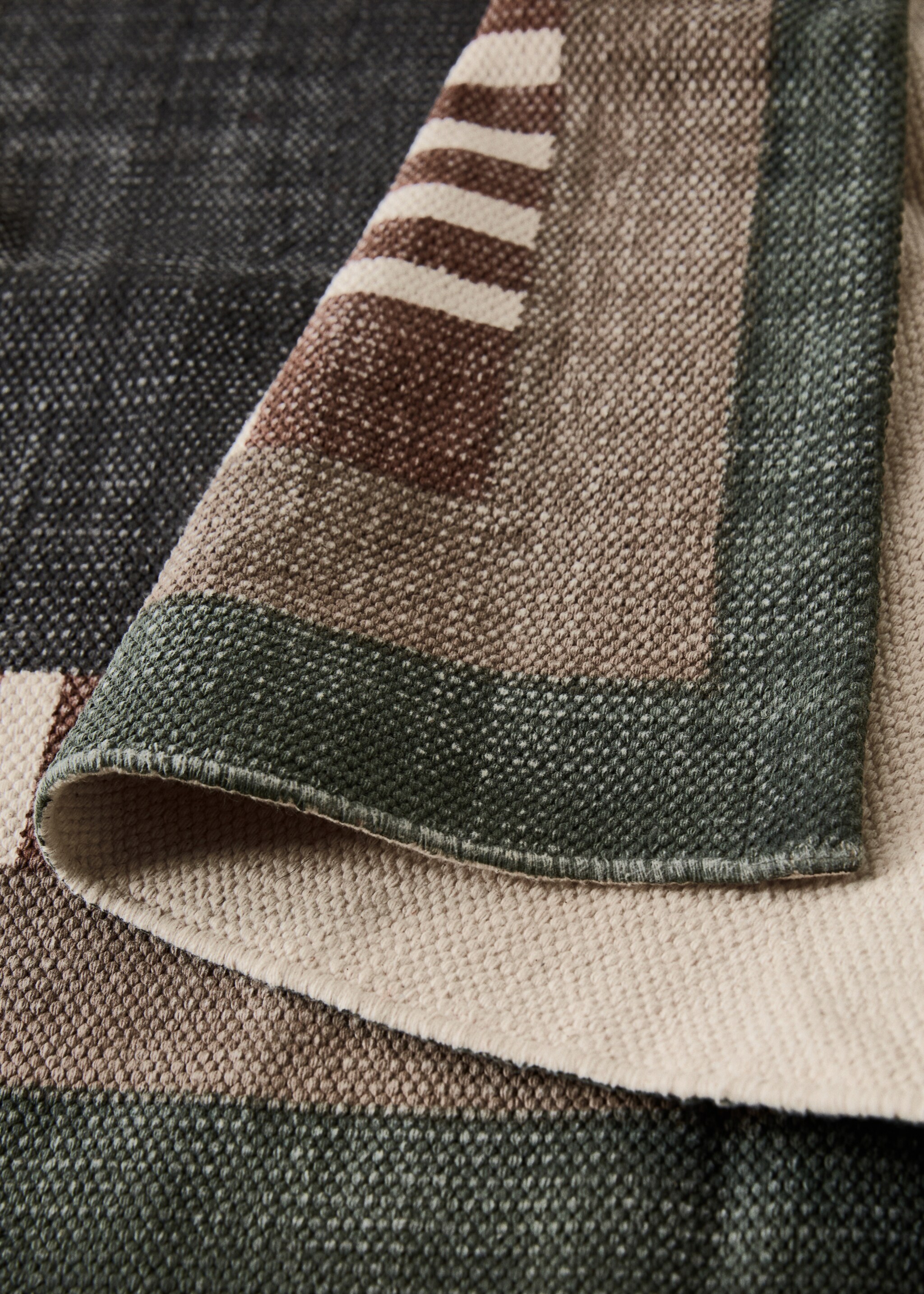 Geometric print cotton rug - Artikkeldetalj 1, Halvbrun. Ref: 17014789-00.