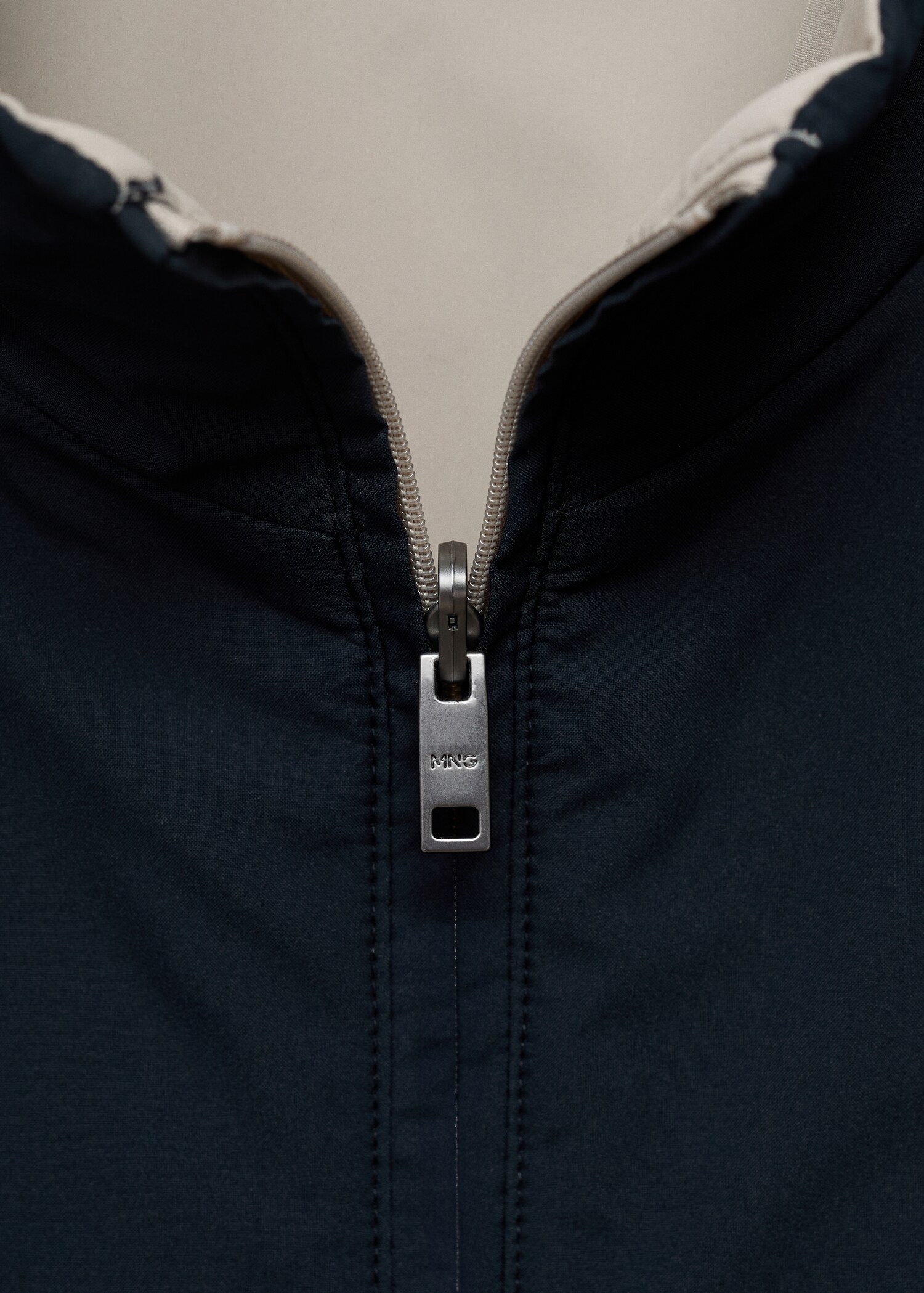 Reversible quilted water-repellent reversible jacket - Details of the article 0