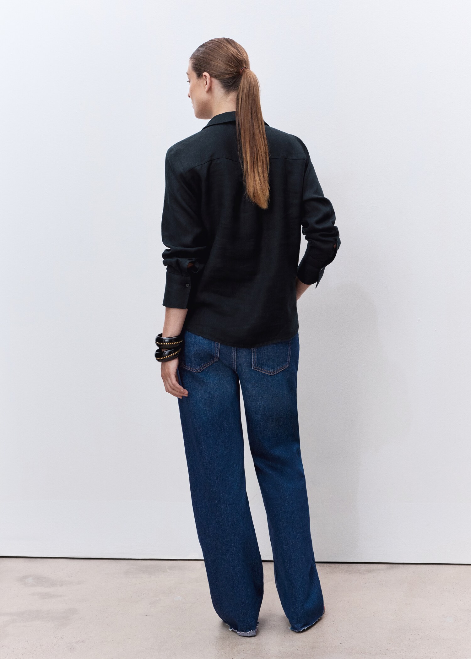 Wide-leg maternity jeans - Reverse of the article