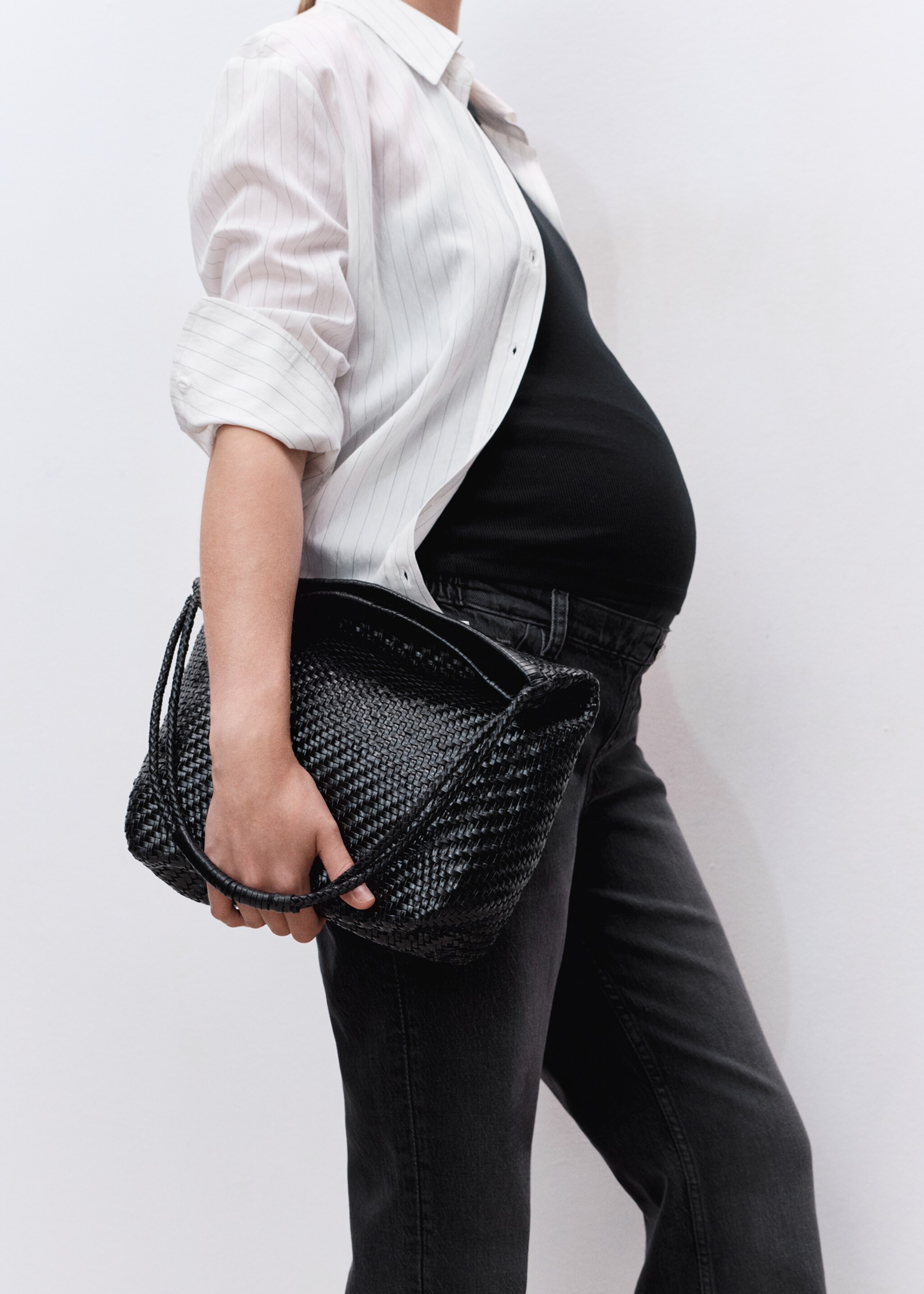 Maternity Straight Jeans - Details of the article 6, Black denim. Ref: 17015151-00.