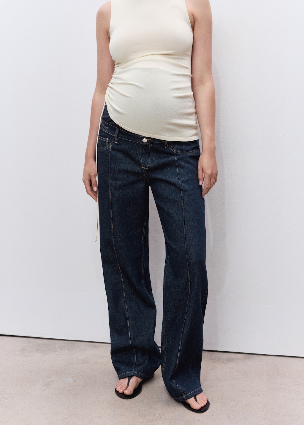 Straight-leg maternity jeans with stitching detail