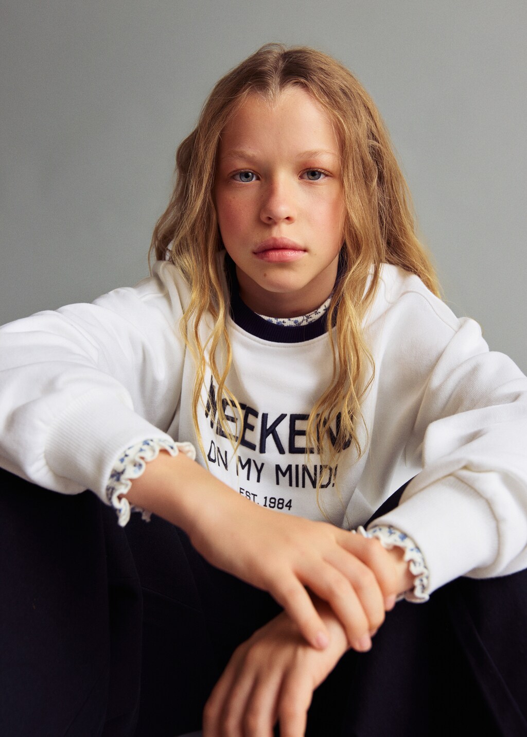 Embroidered detail cotton sweatshirt