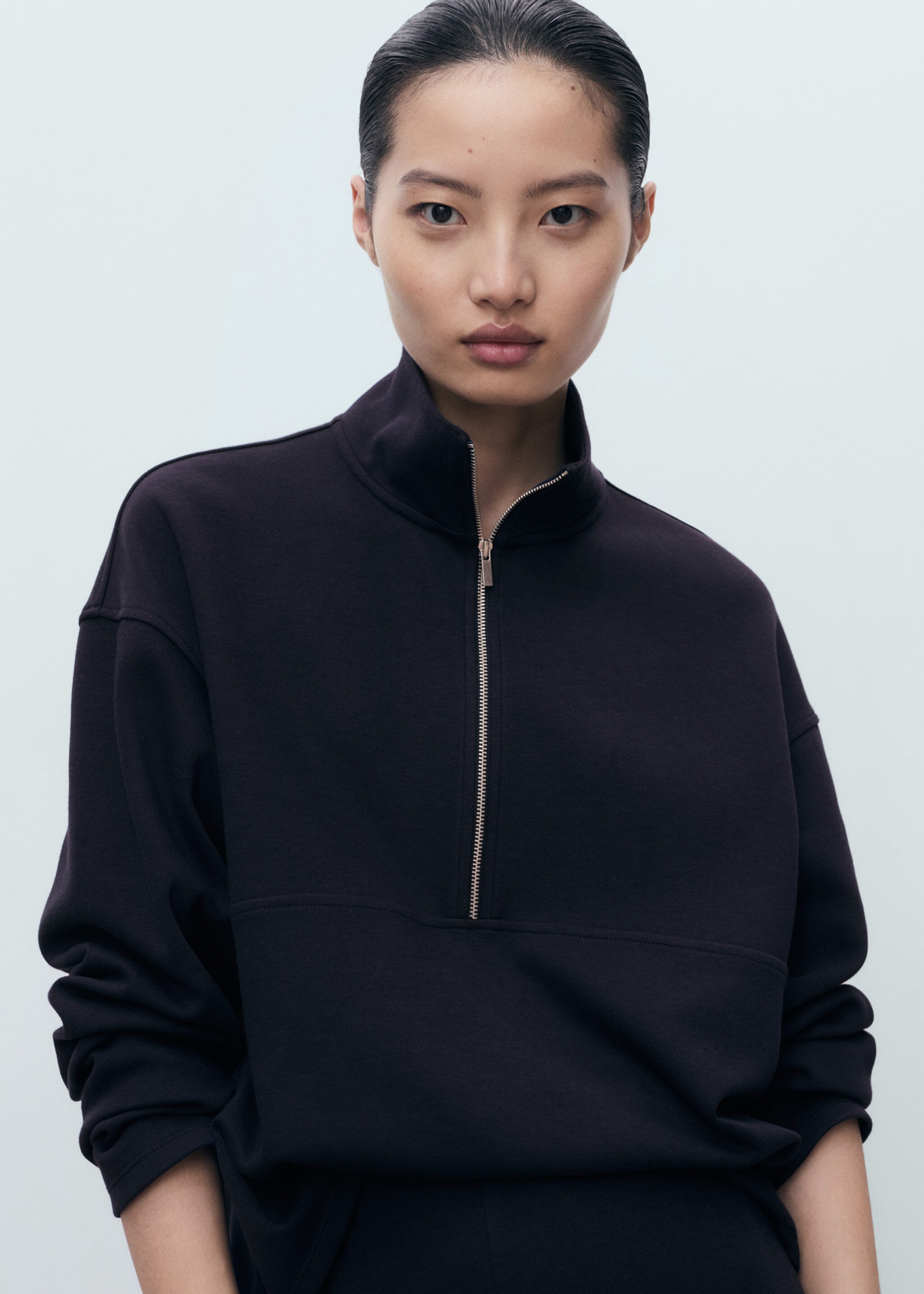 Sweat-shirt col montant zippé - Plan moyen, Bleu marine. Ref: 17015171-00.