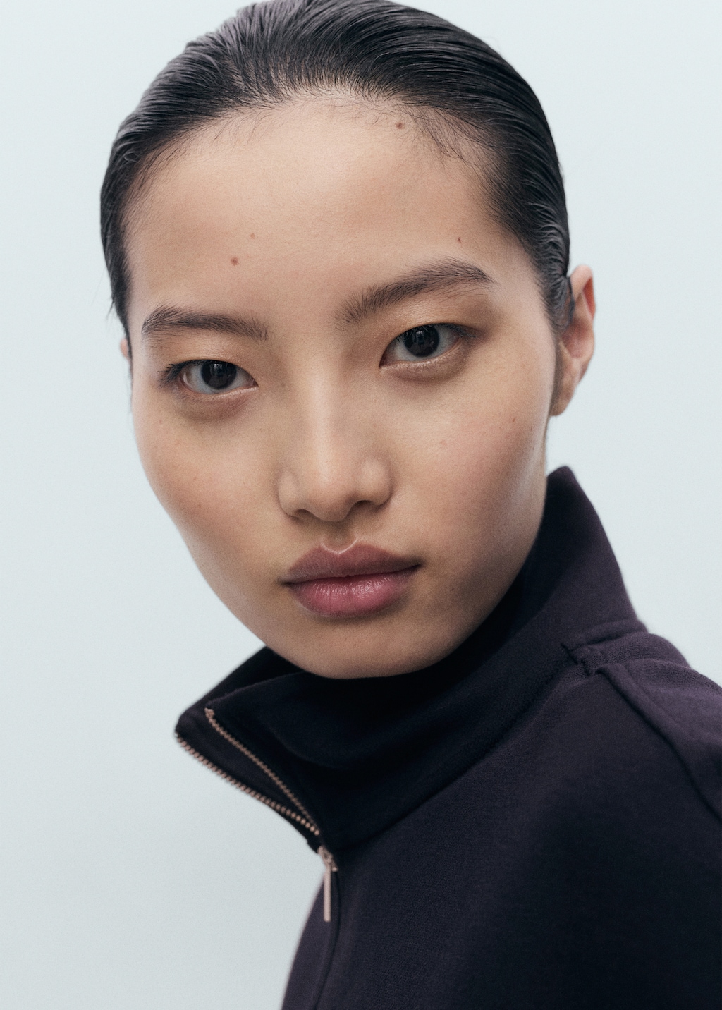 Turtleneck sweatshirt with zip