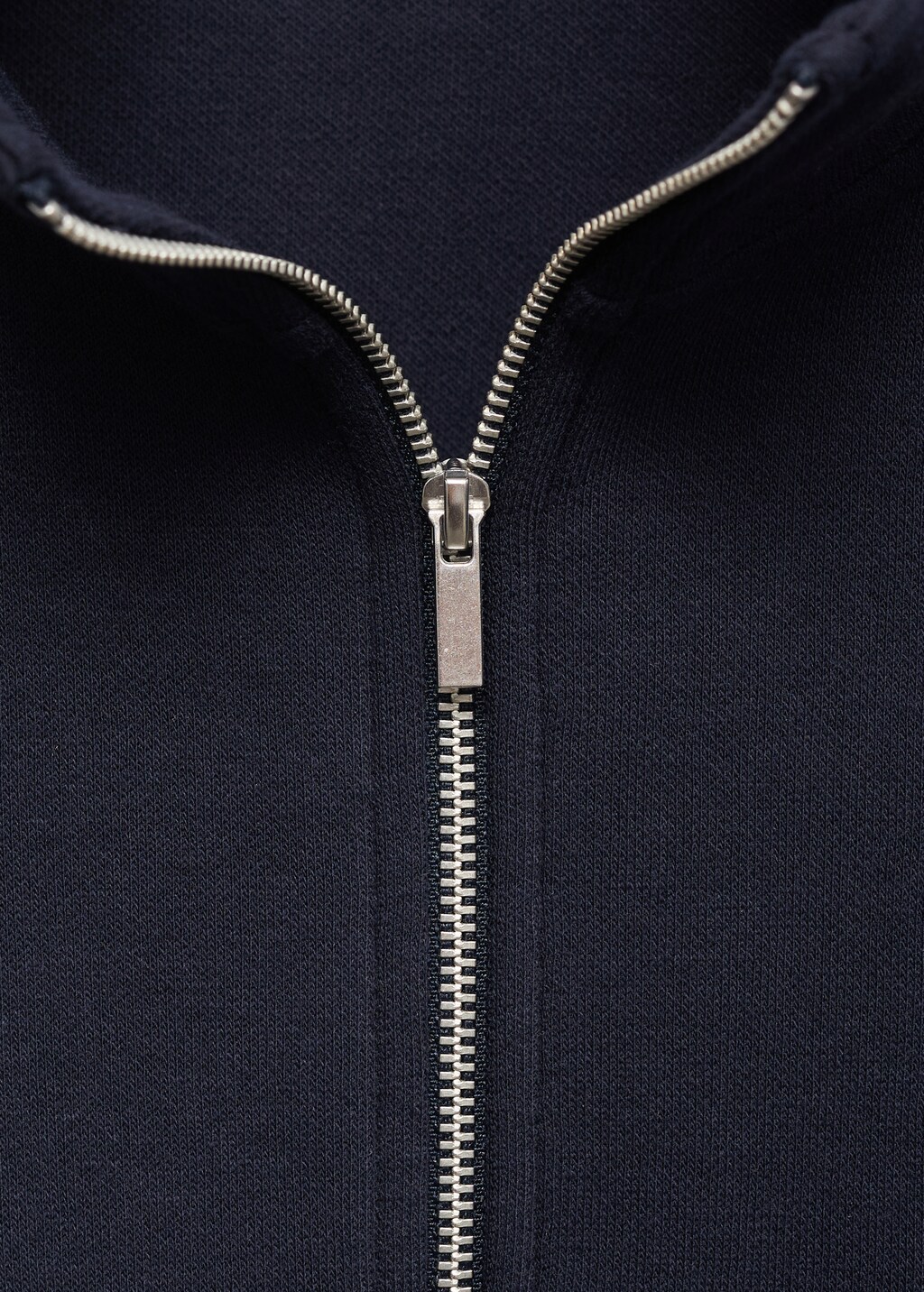Turtleneck sweatshirt with zip