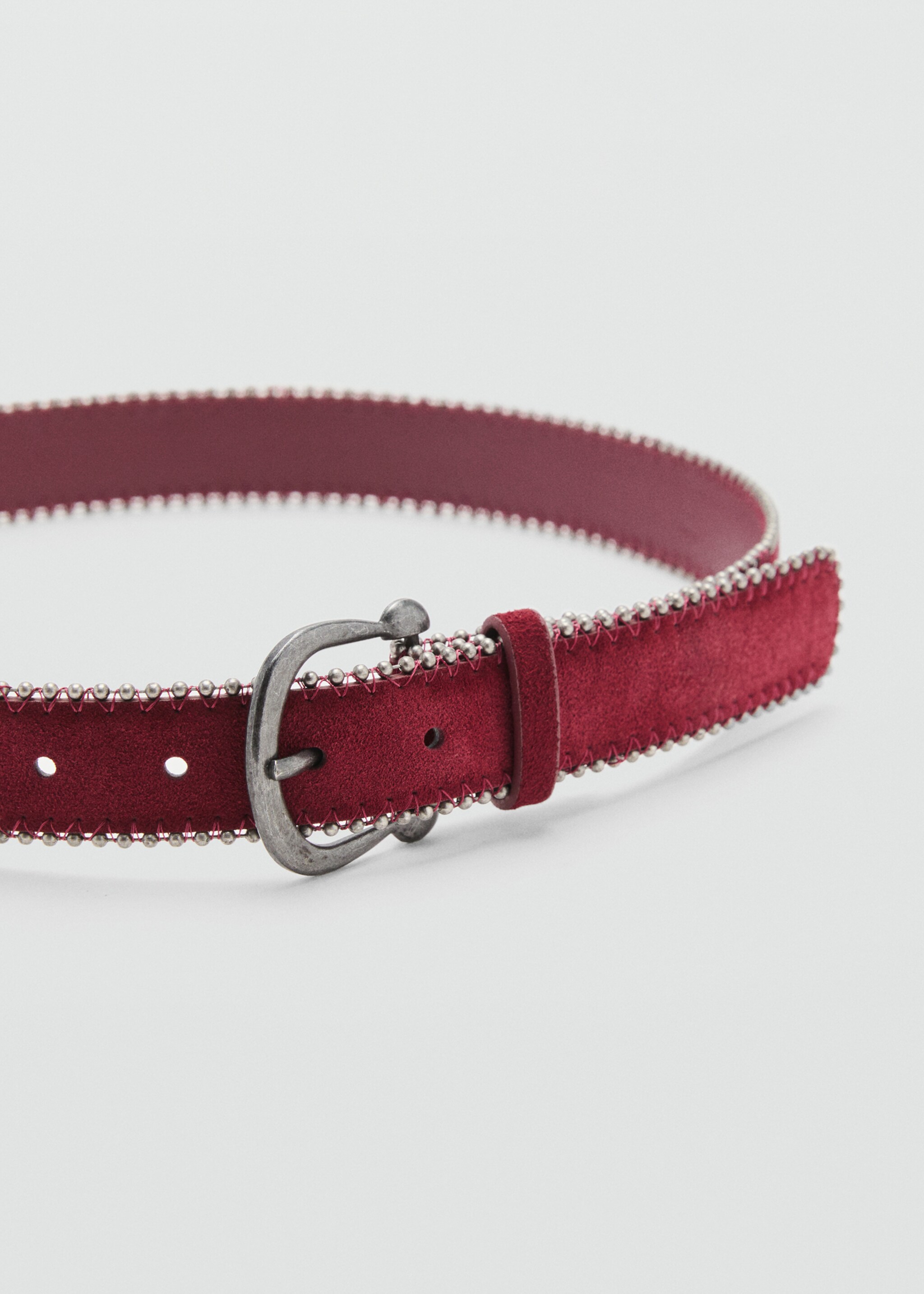 Stud leather belt - Medium plane, Burgundy. Ref: 17015173-00.