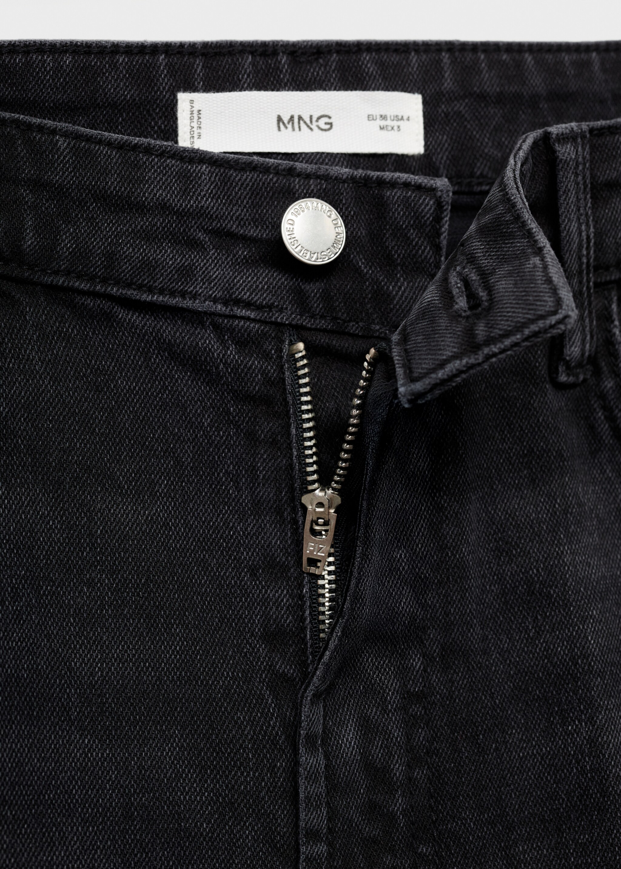 Jean large taille haute - Détail de l'article 8, Black denim. Ref: 17015801-00.