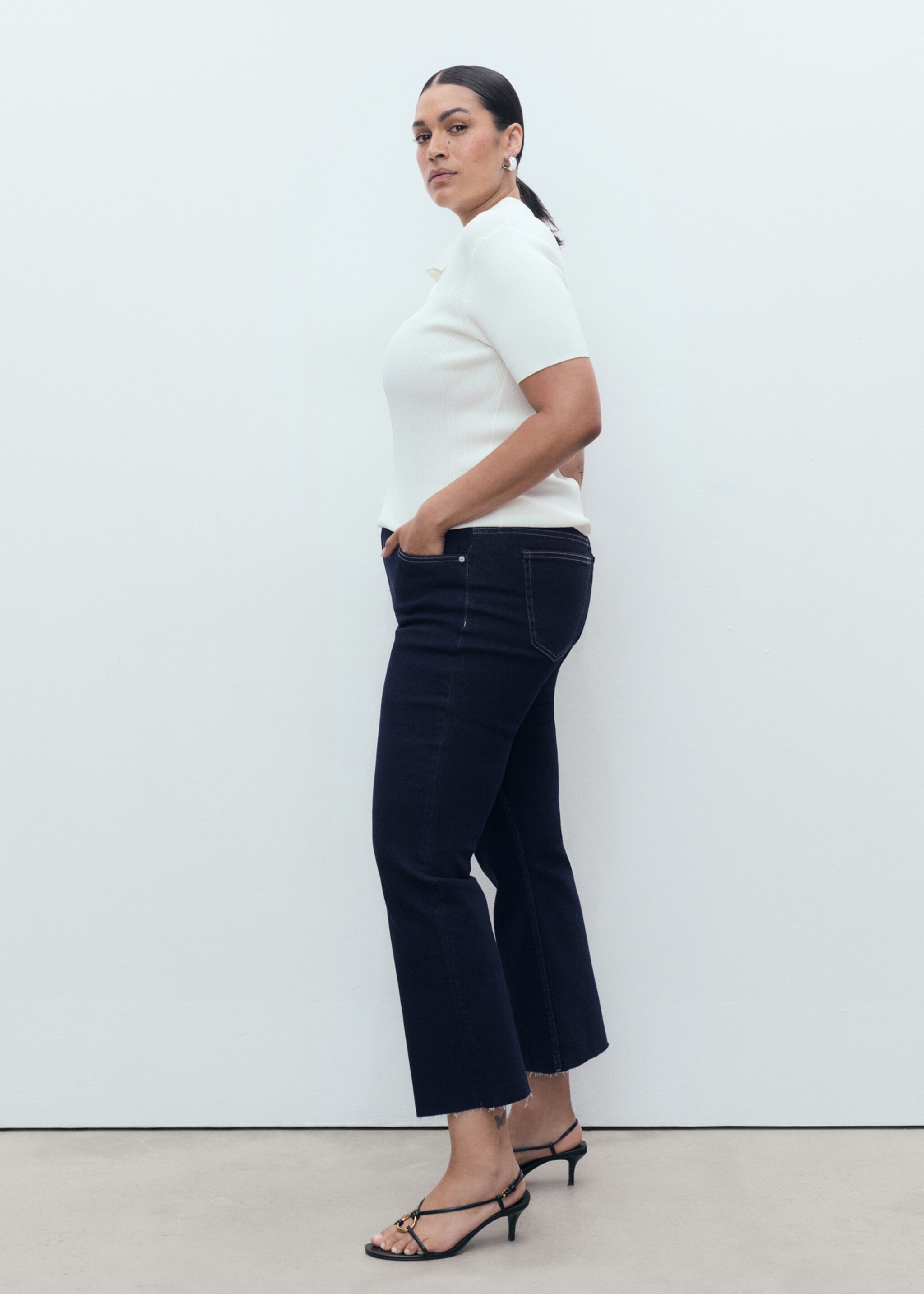 Jean Sienna flare crop - Détail de l'article 3, Bleu. Ref: 17015802-00.