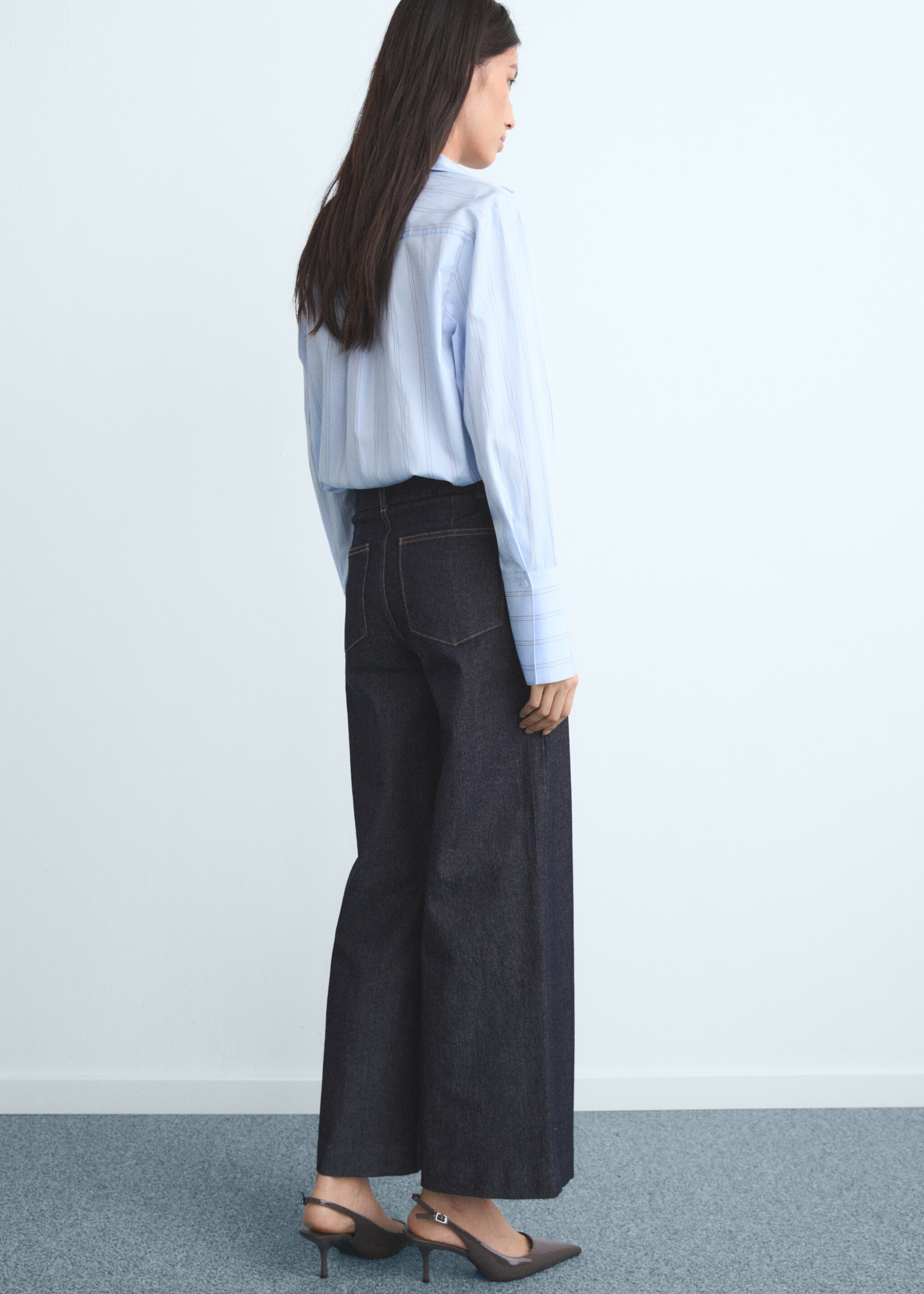 High-waisted culotte jeans with stitching - Reverse of the article, Open Blue. Ref: 17015803-00.
