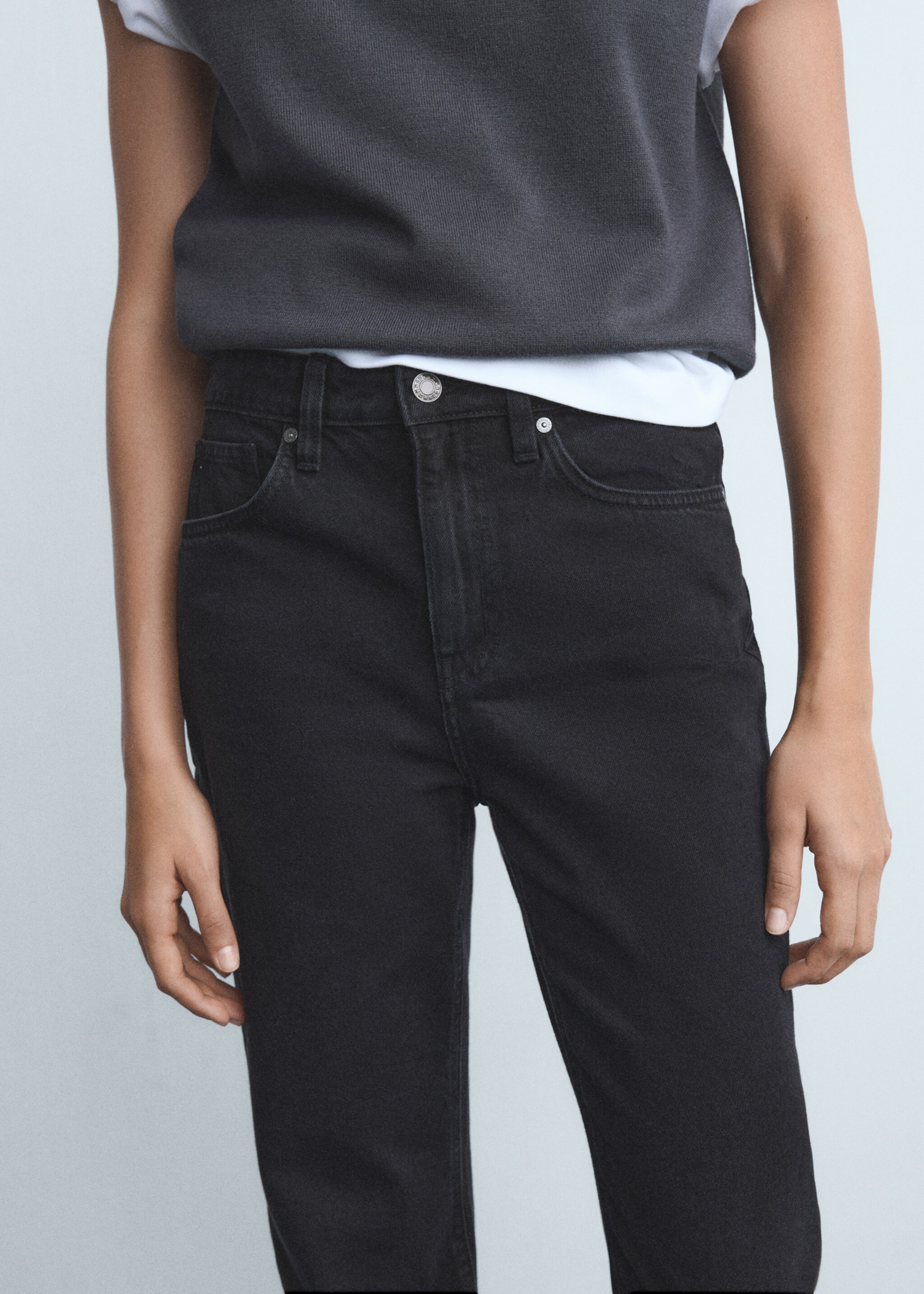 Matilda medium-rise straight-fit jeans - Details of the article 6, Black denim. Ref: 17015808-00.