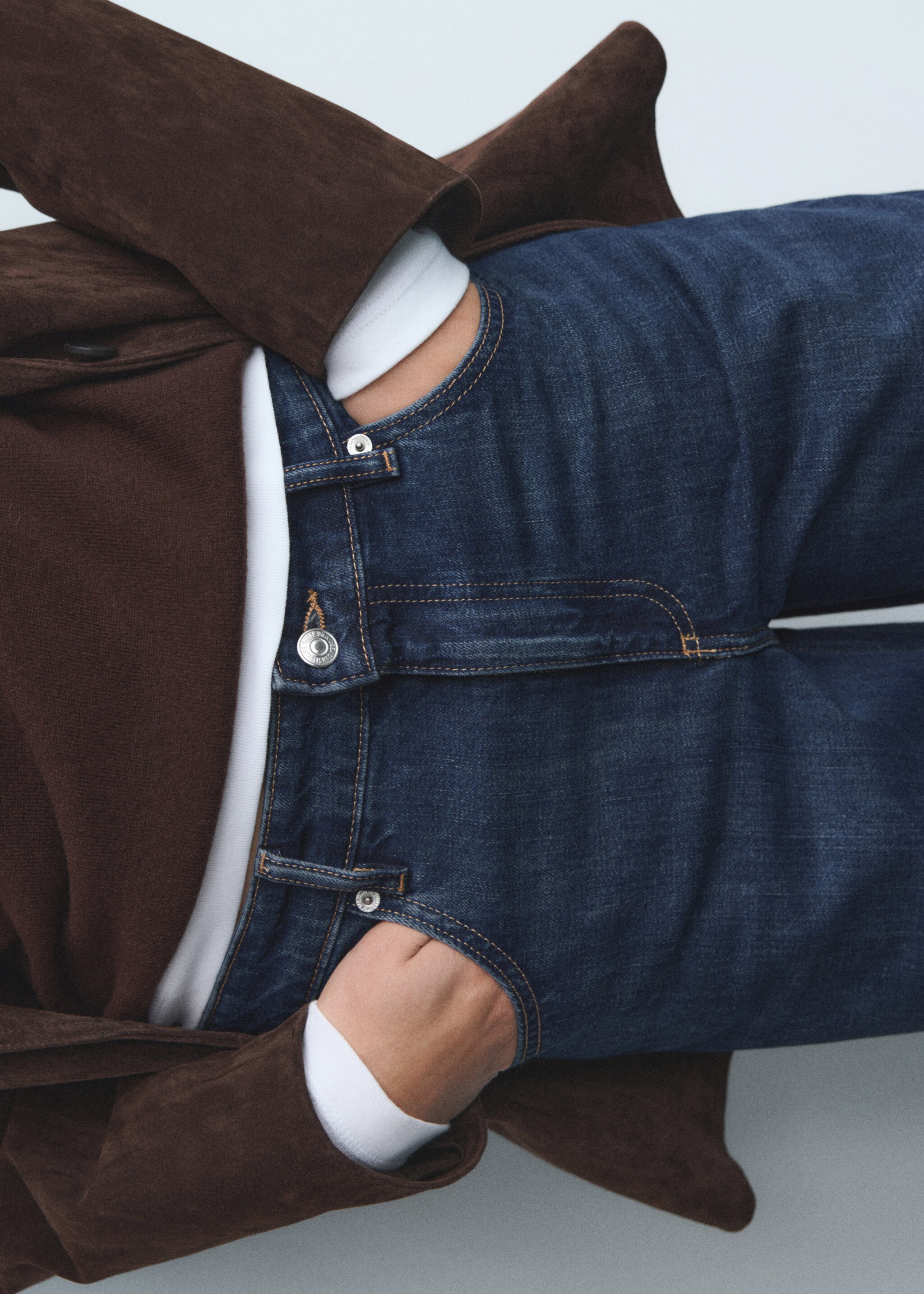 Weit geschnittene Wide-Leg-Jeans mit niedrigem Bund - Detail des Artikels 6, Dunkelblau. Ref: 17015815-00.