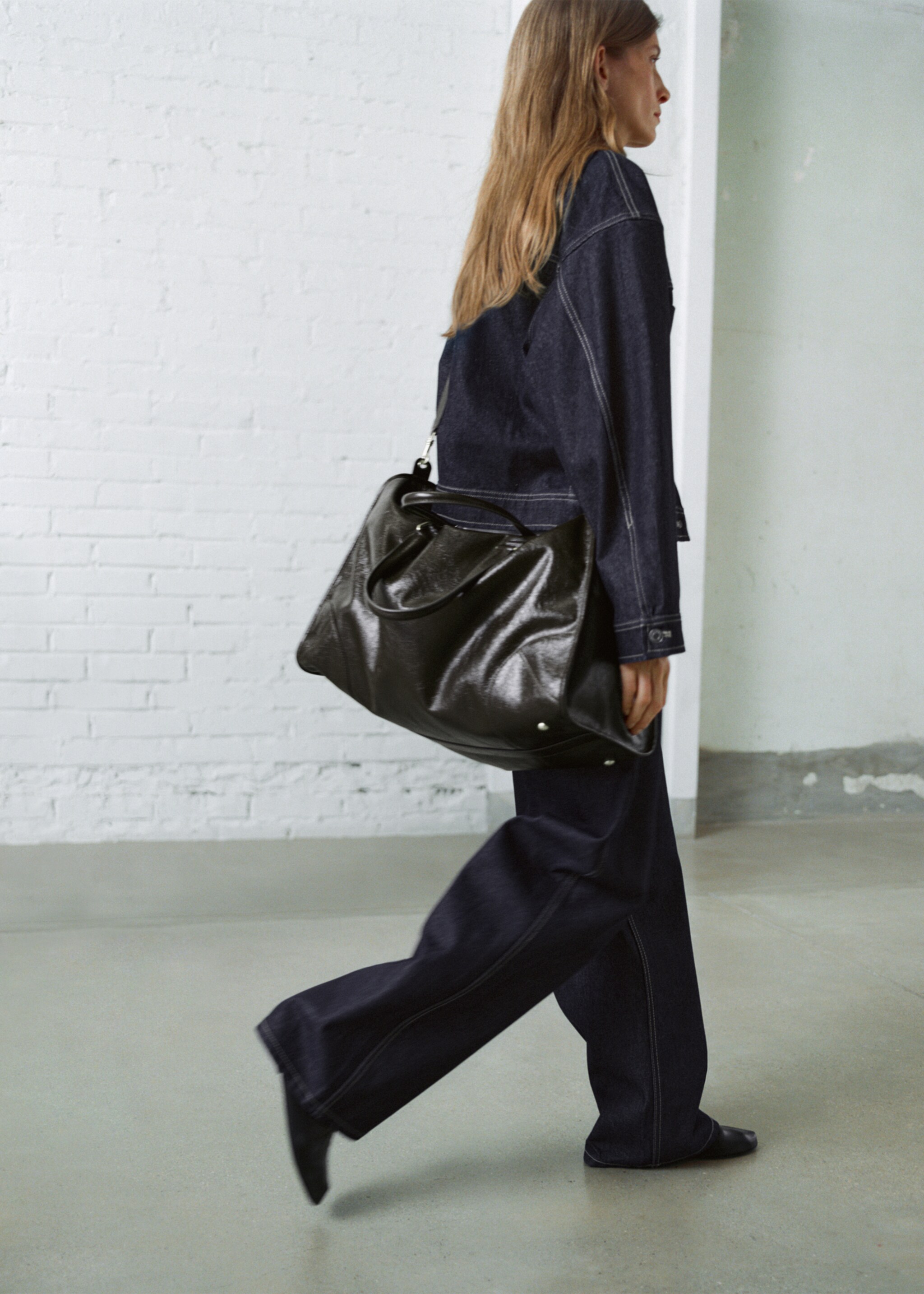 High-rise balloon jeans - Details of the article 1, Open Blue. Ref: 17015816-00.