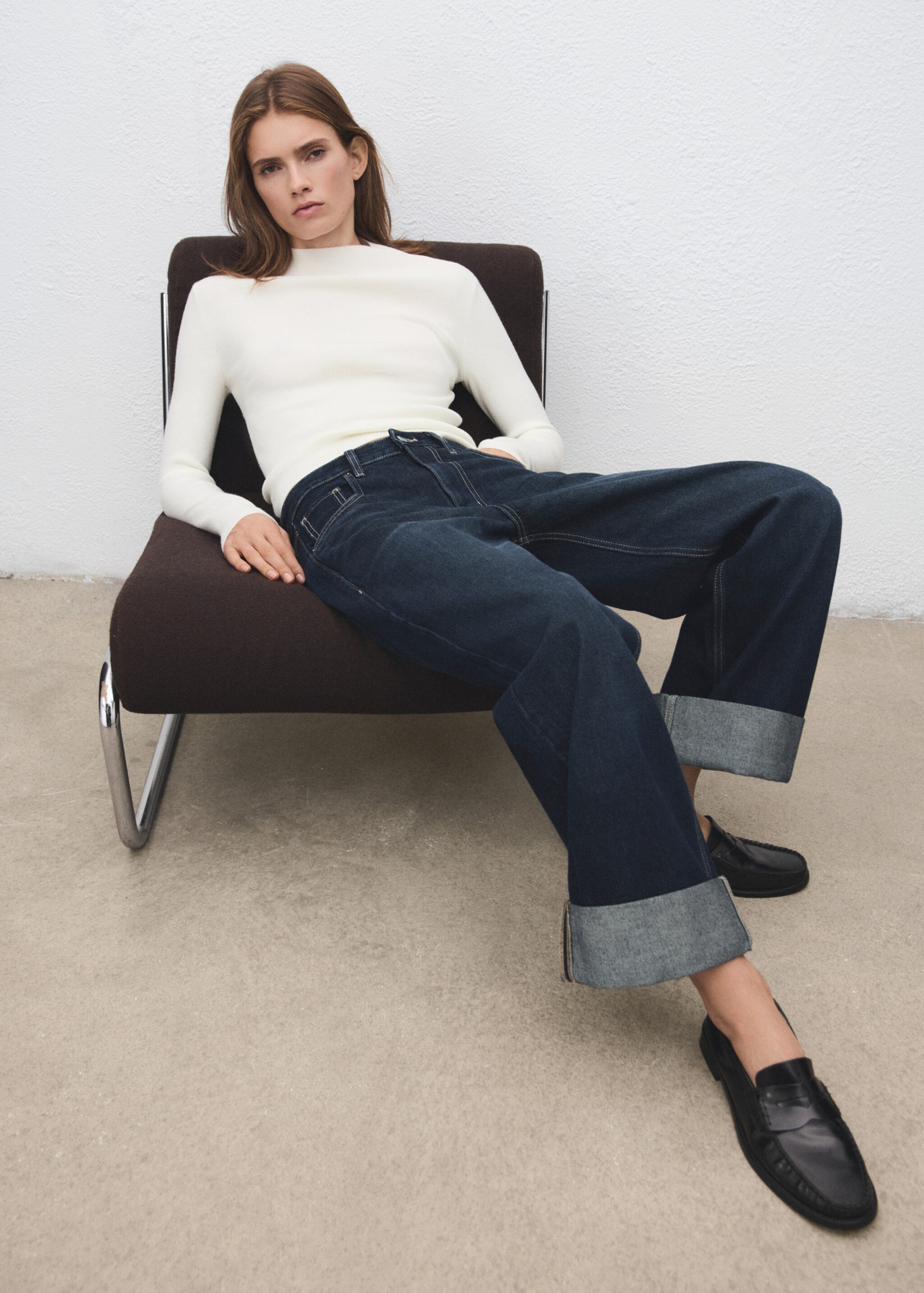 Wide-leg jeans with turn-up hem - Details of the article 2, Open Blue. Ref: 17015818-00.