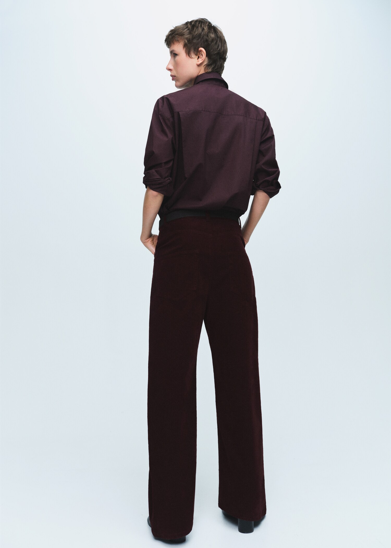 Wide-Leg-Cord-Jeans - Rückseite des Artikels