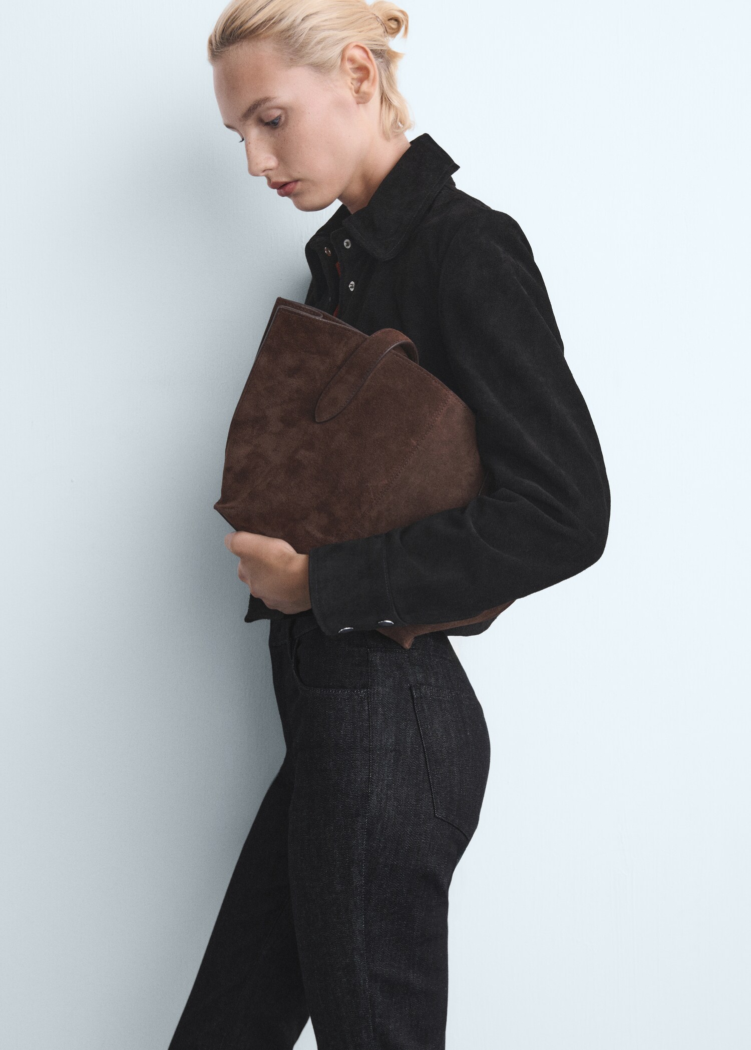 Mid-rise flared jeans - Details of the article 1
